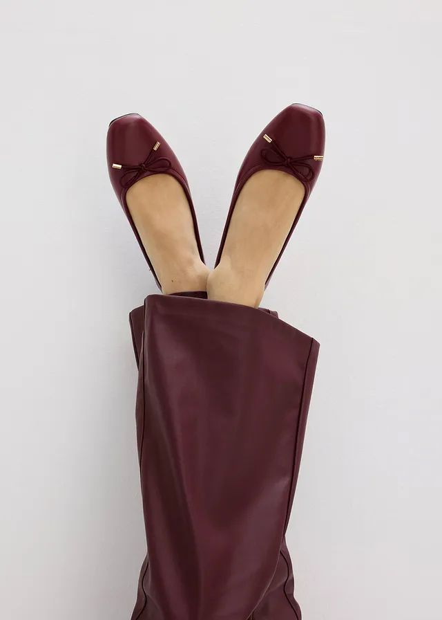 Pantalon flare enduit • prune foncé • product-page.page-title-suffix