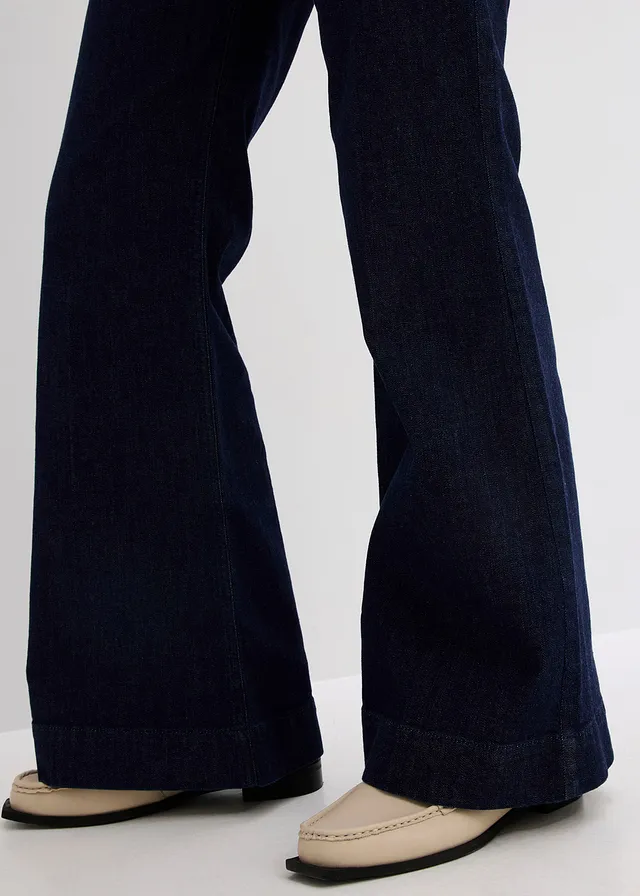 Blugi evazați High Waist • albastru profund denim neprespălat • magazin bonprix