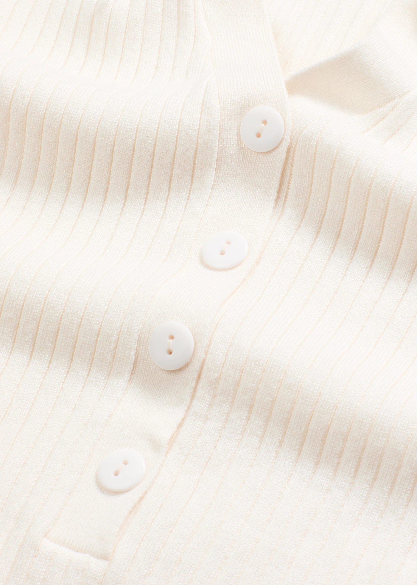 Pull doux en fine maille, viscose majoritaire • ecru • Boutique bonprix