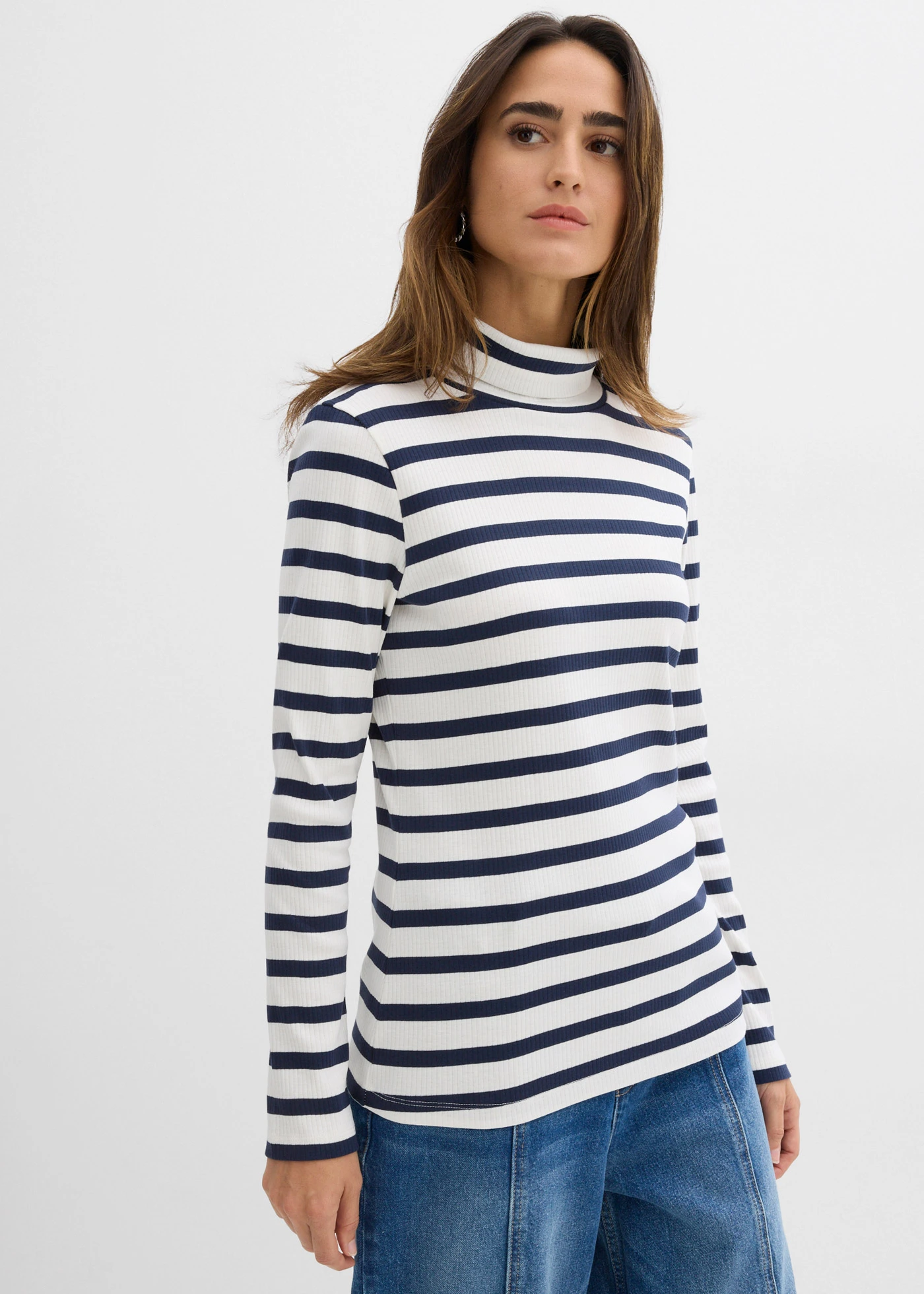 T-shirt col roulé 100% coton • écru-bleu foncé rayé • Boutique bonprix