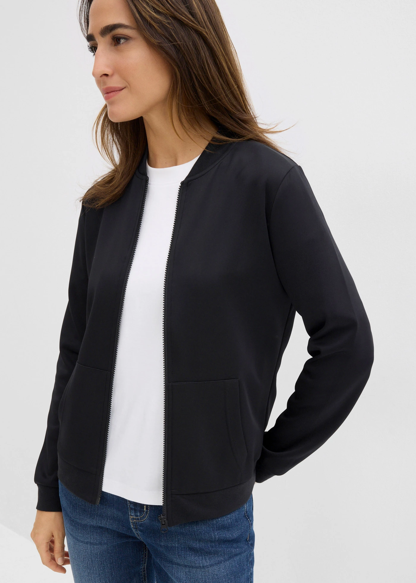 Mikina se zapínáním na zip, z materiálu scuba • černá • bonprix obchod