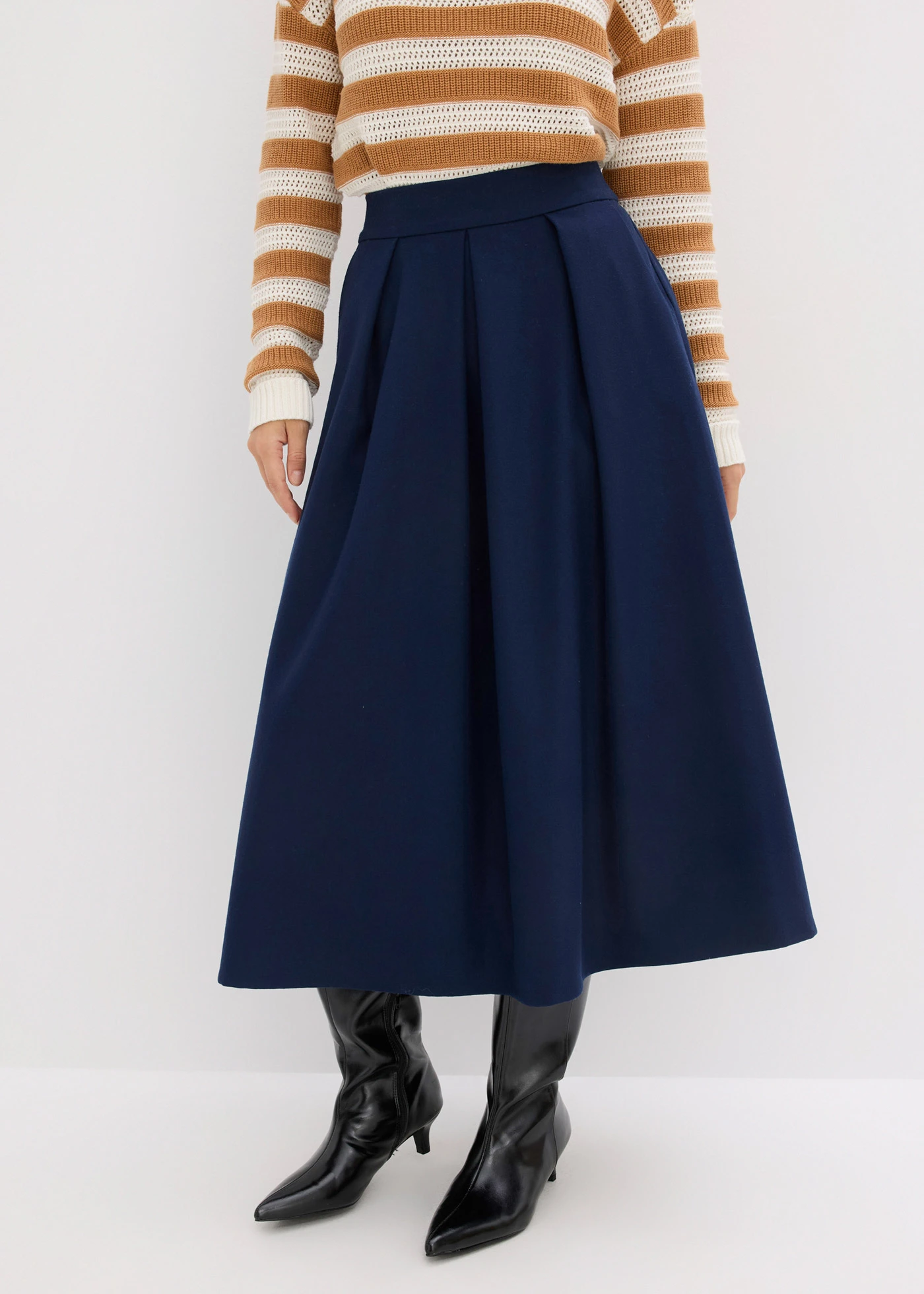 Fustă plisată • bleumarin • magazin bonprix