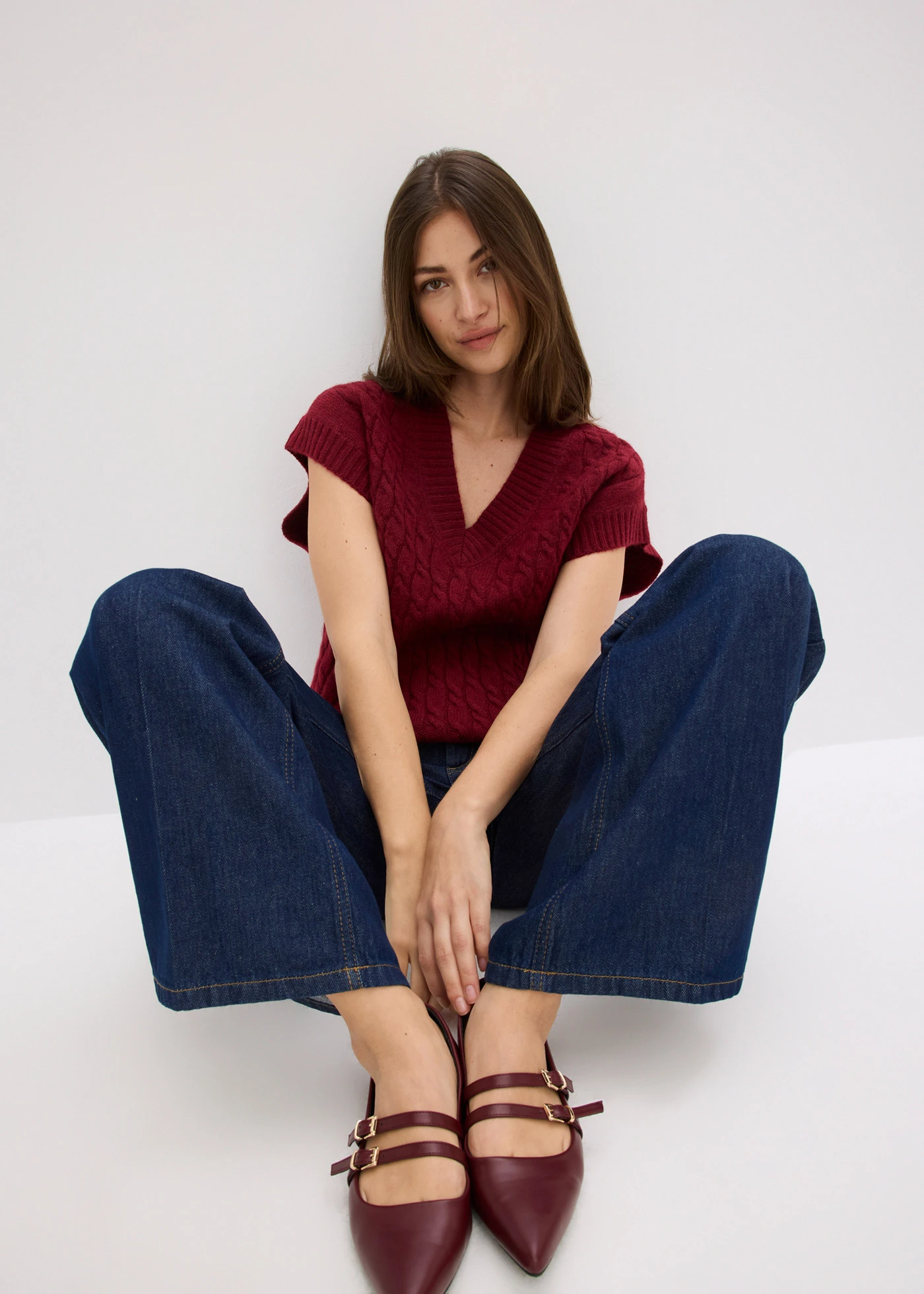 Vesta s copánkovým vzorem • švestkově červená • bonprix obchod