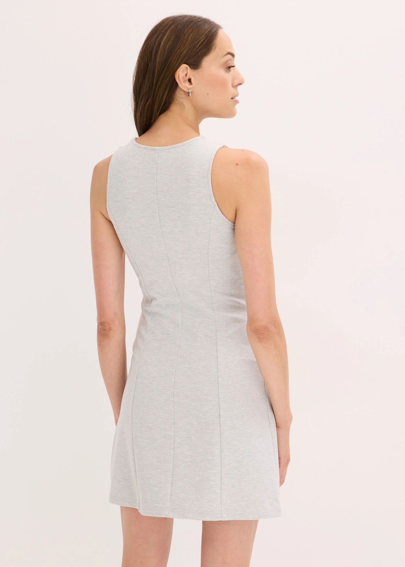 Minišaty s ozdobným knoflíkem • světle šedý melír • bonprix obchod