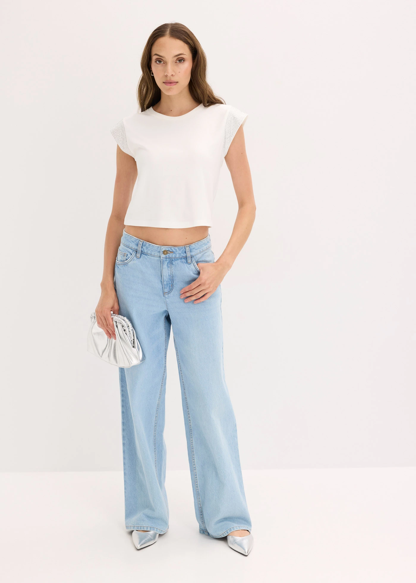 Triko s ramenními vycpávkami • přírodní bílá • bonprix obchod