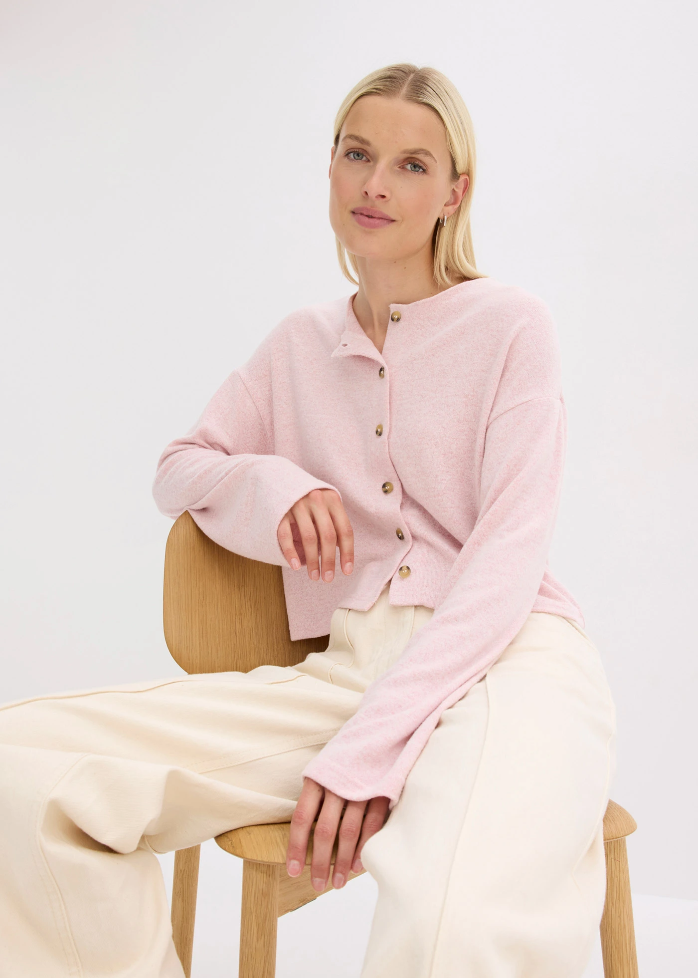 Žebrovaný kabátek z jemné pleteniny • popelavě růžový melír • bonprix obchod