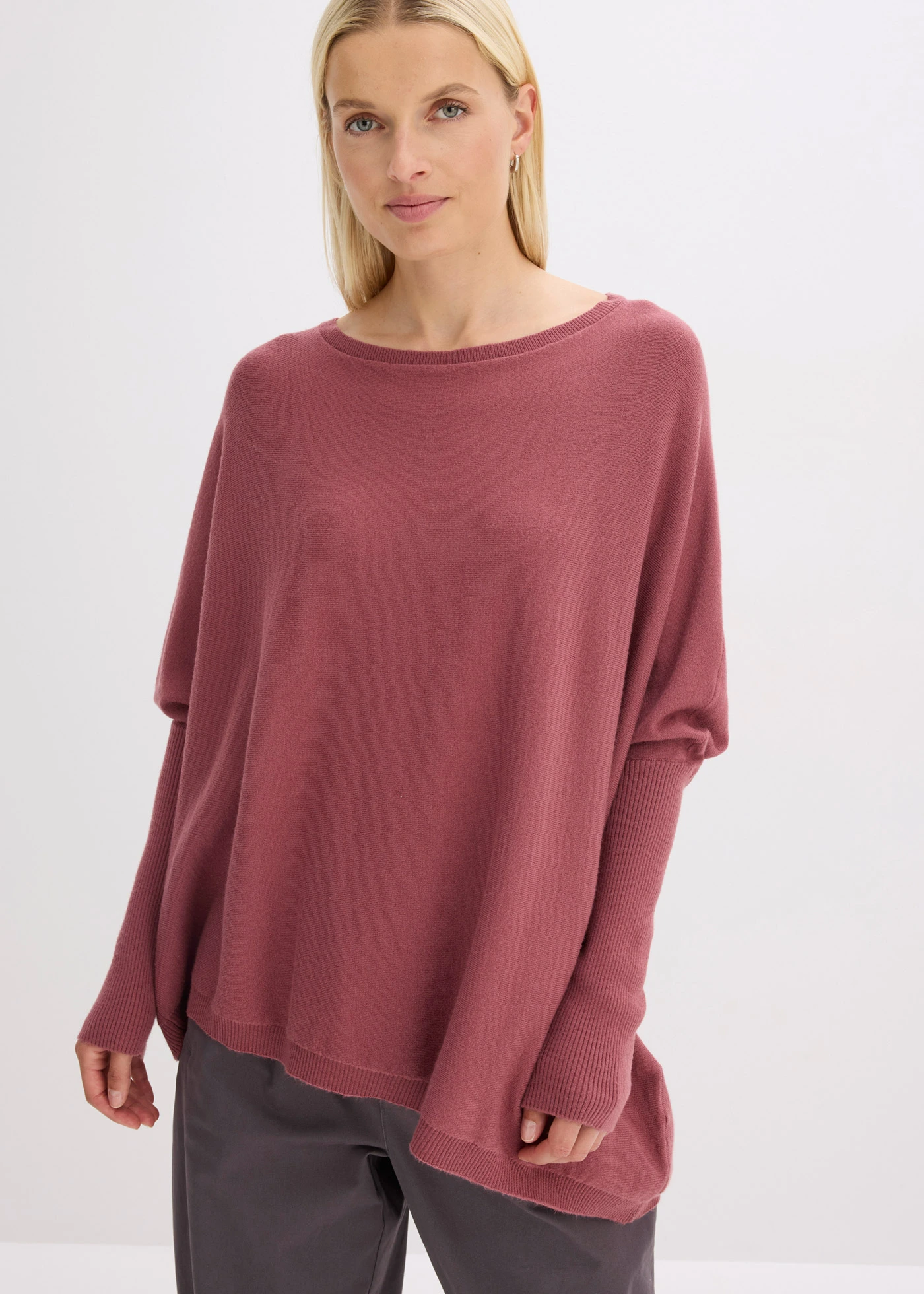Pull en fine maille, viscose majoritaire • vieux rose • Boutique bonprix