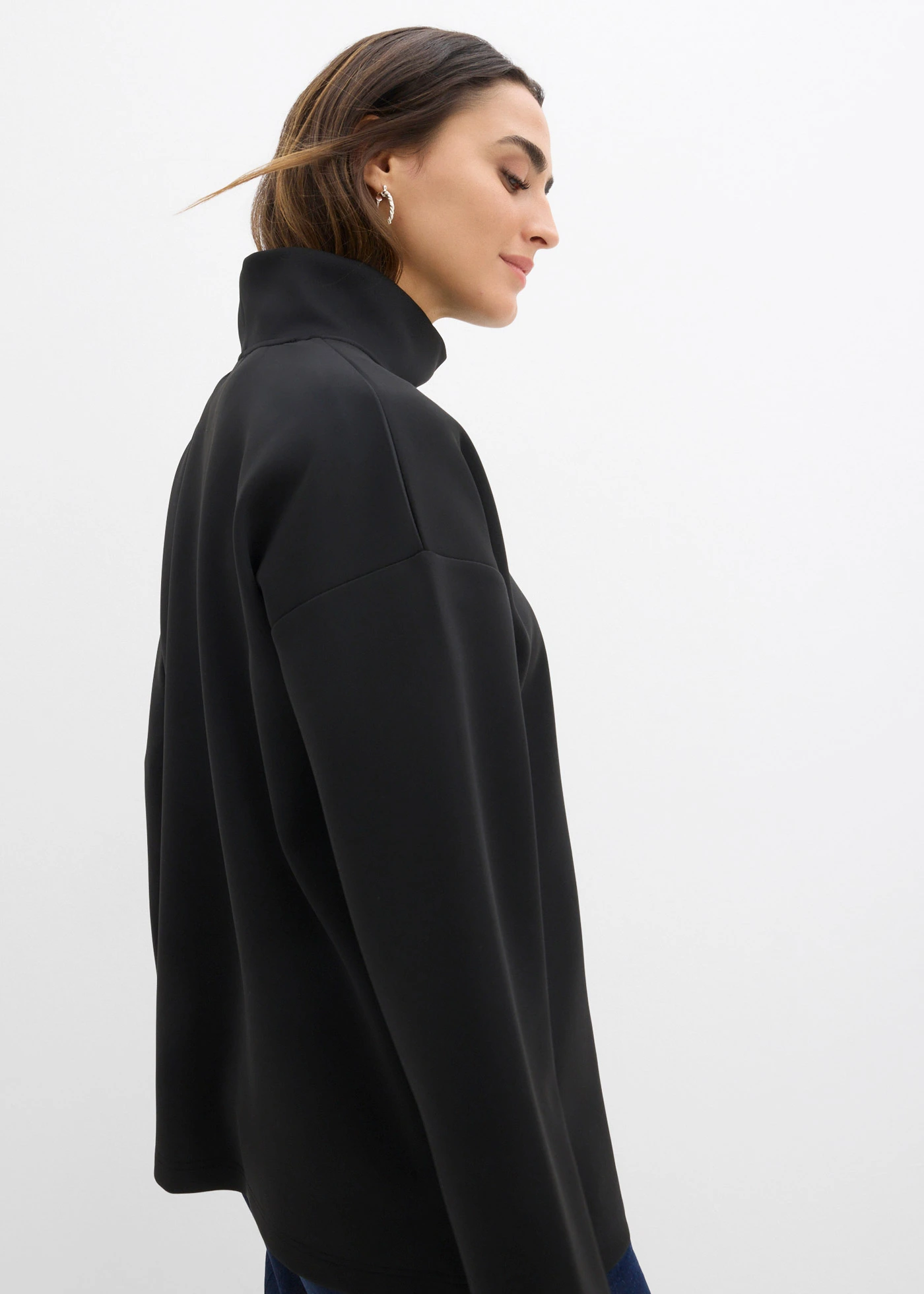 Mikina se stojáčkem, z materiálu scuba • černá • bonprix obchod