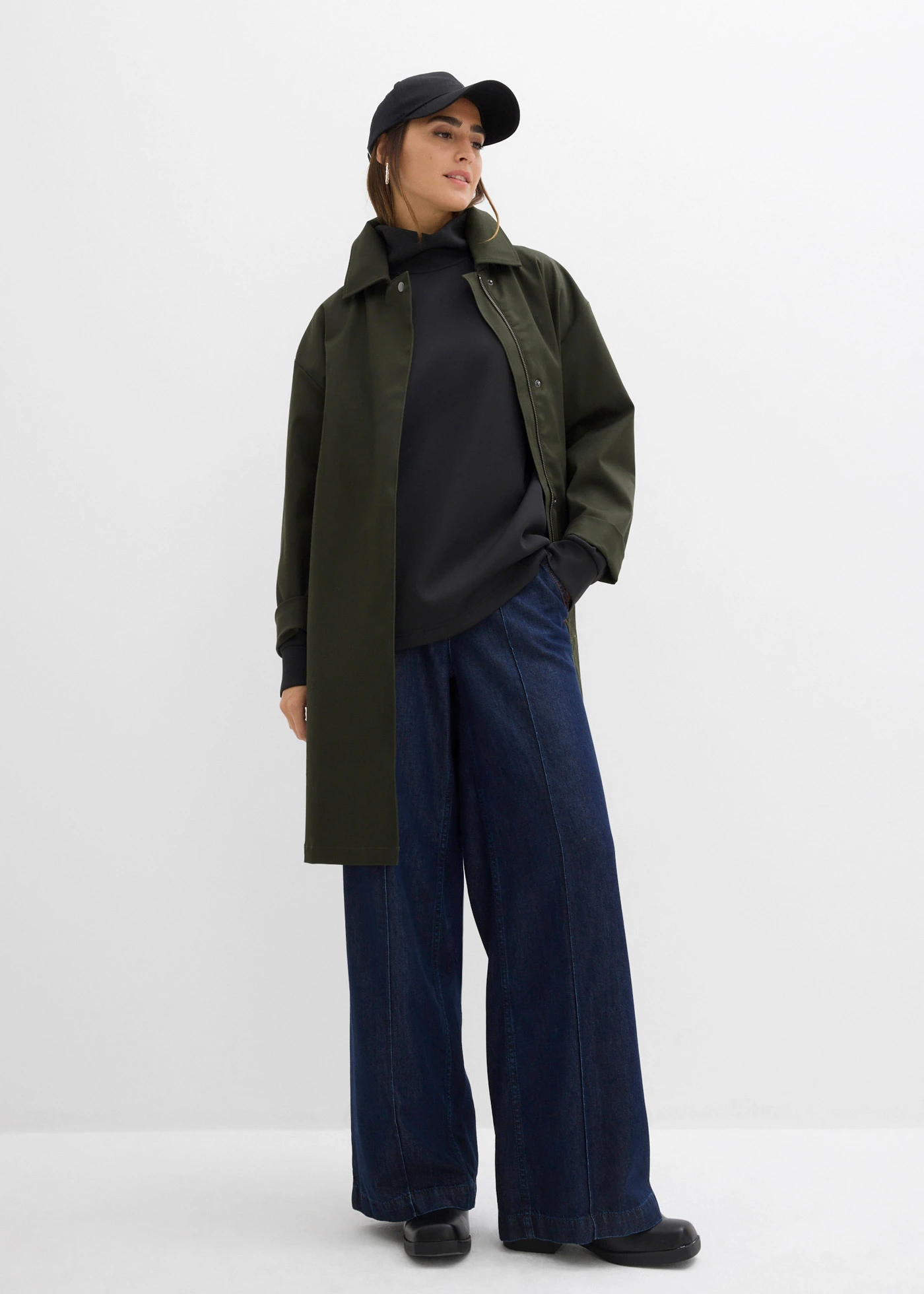 Mikina se stojáčkem, z materiálu scuba • černá • bonprix obchod