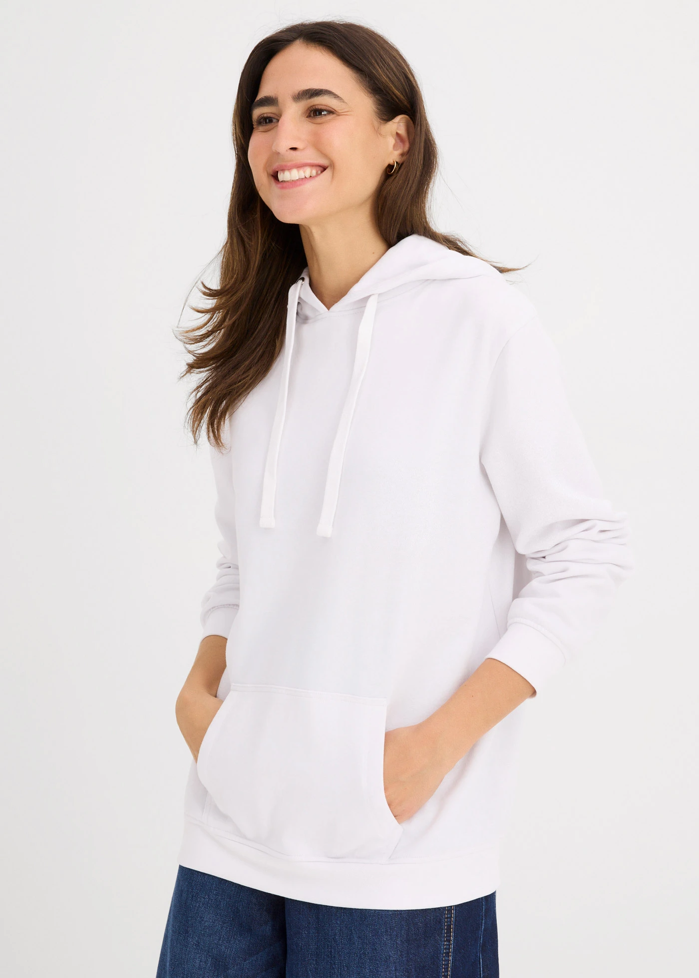 Sweat à capuche en tissu éponge doux • blanc • Boutique bonprix