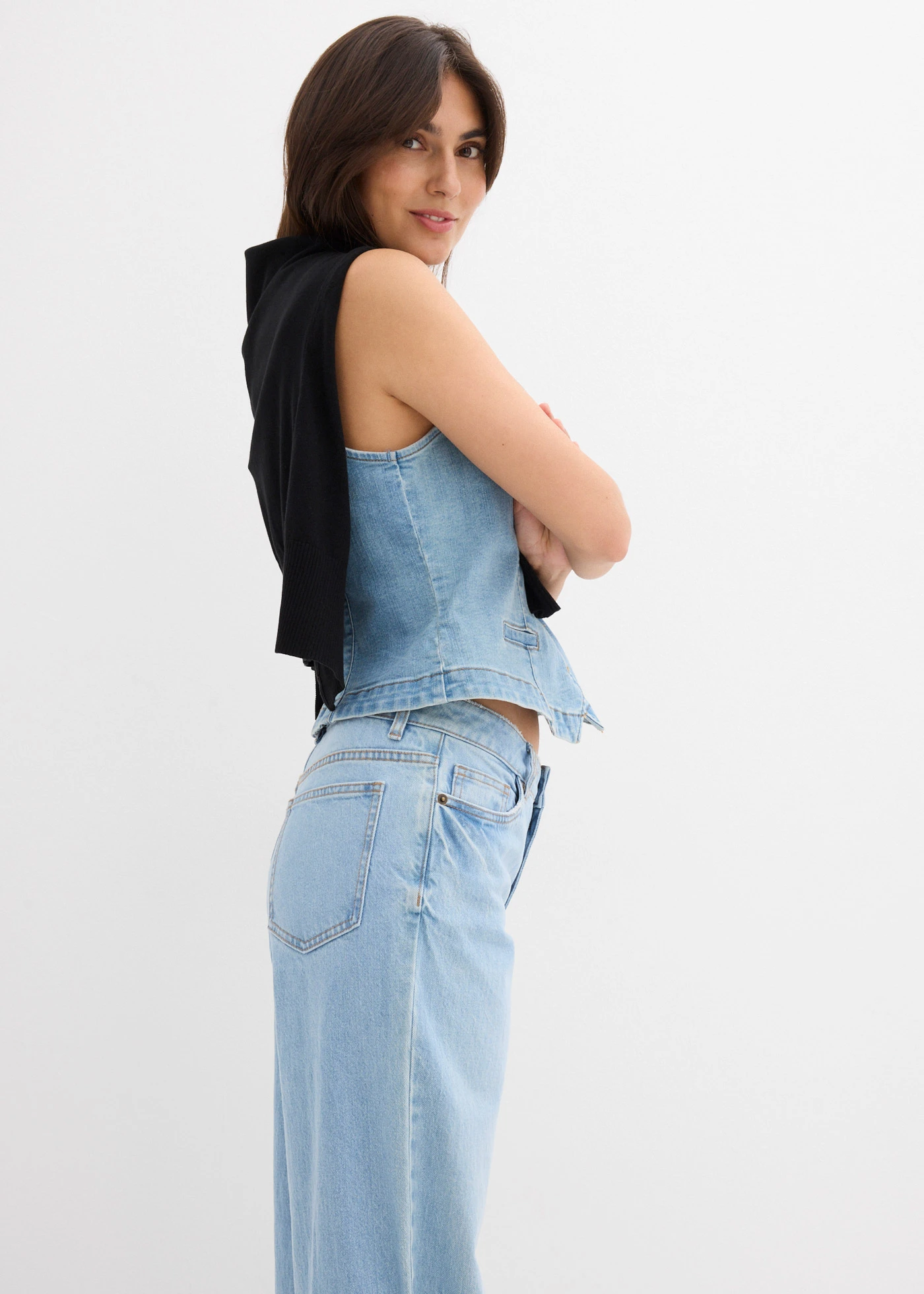 Dżinsy wide leg, mid waist • lodowy niebieski denim "used" • sklep bonprix