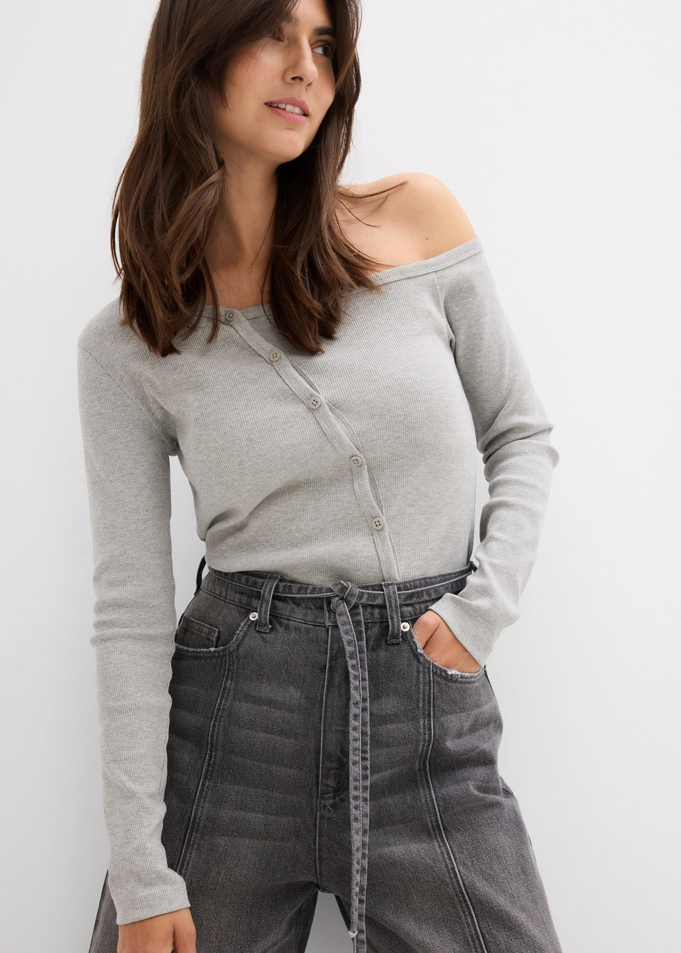 Blugi largi cu talie înaltă • gri denim uzat • magazin bonprix