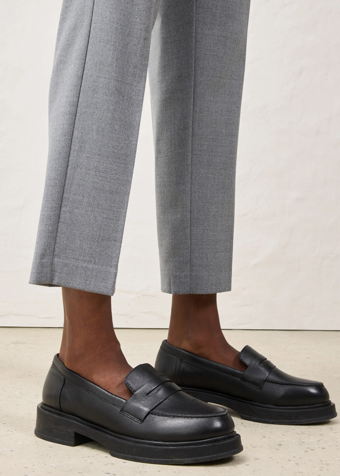 Úzké kalhoty s podílem měkké vlny • šedý melír • bonprix obchod