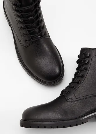 Boots lacées à semelle crantée • noir • Boutique bonprix