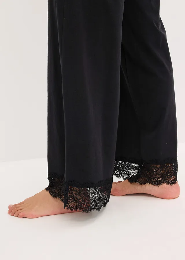 Pyjama met kant • zwart • product-page.page-title-suffix