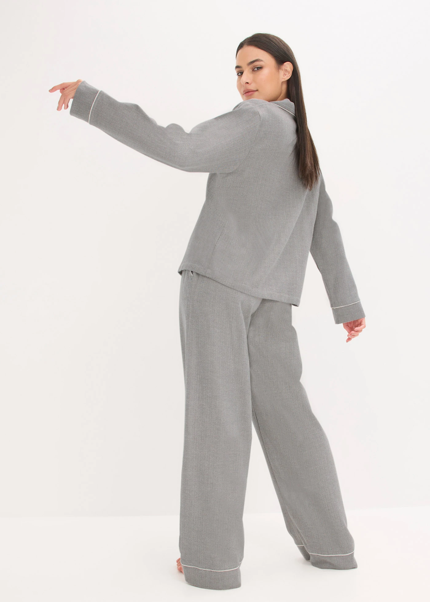 Geweven flanellen pyjama met visgraatmotief • antraciet met patroon • bonprix online shop