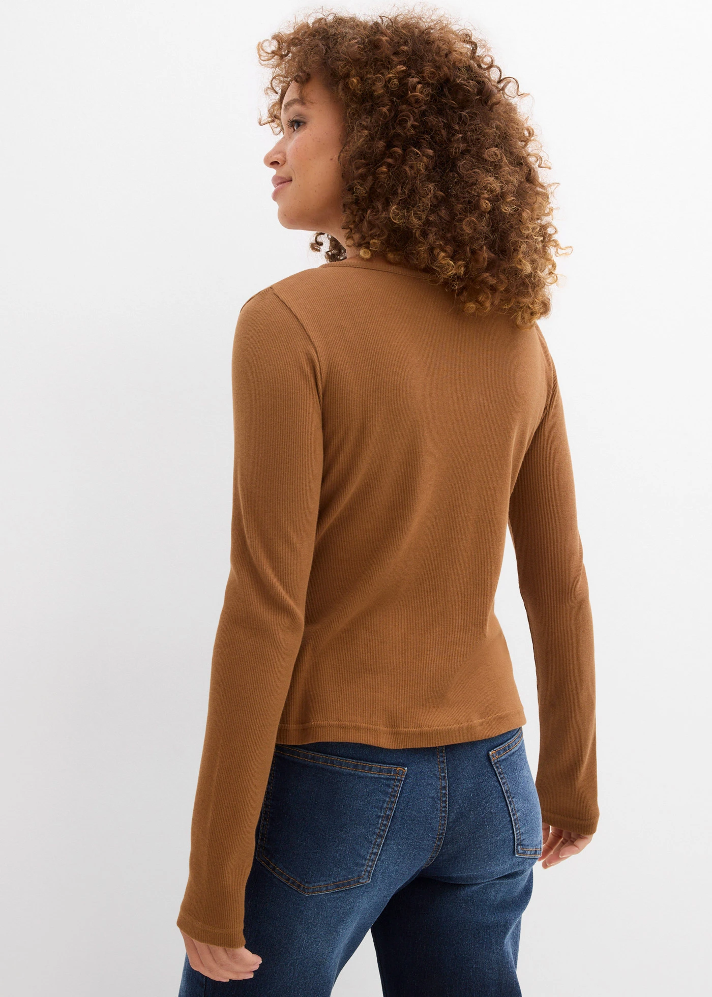Geribd shirt met biologisch katoen • toffee • product-page.page-title-suffix
