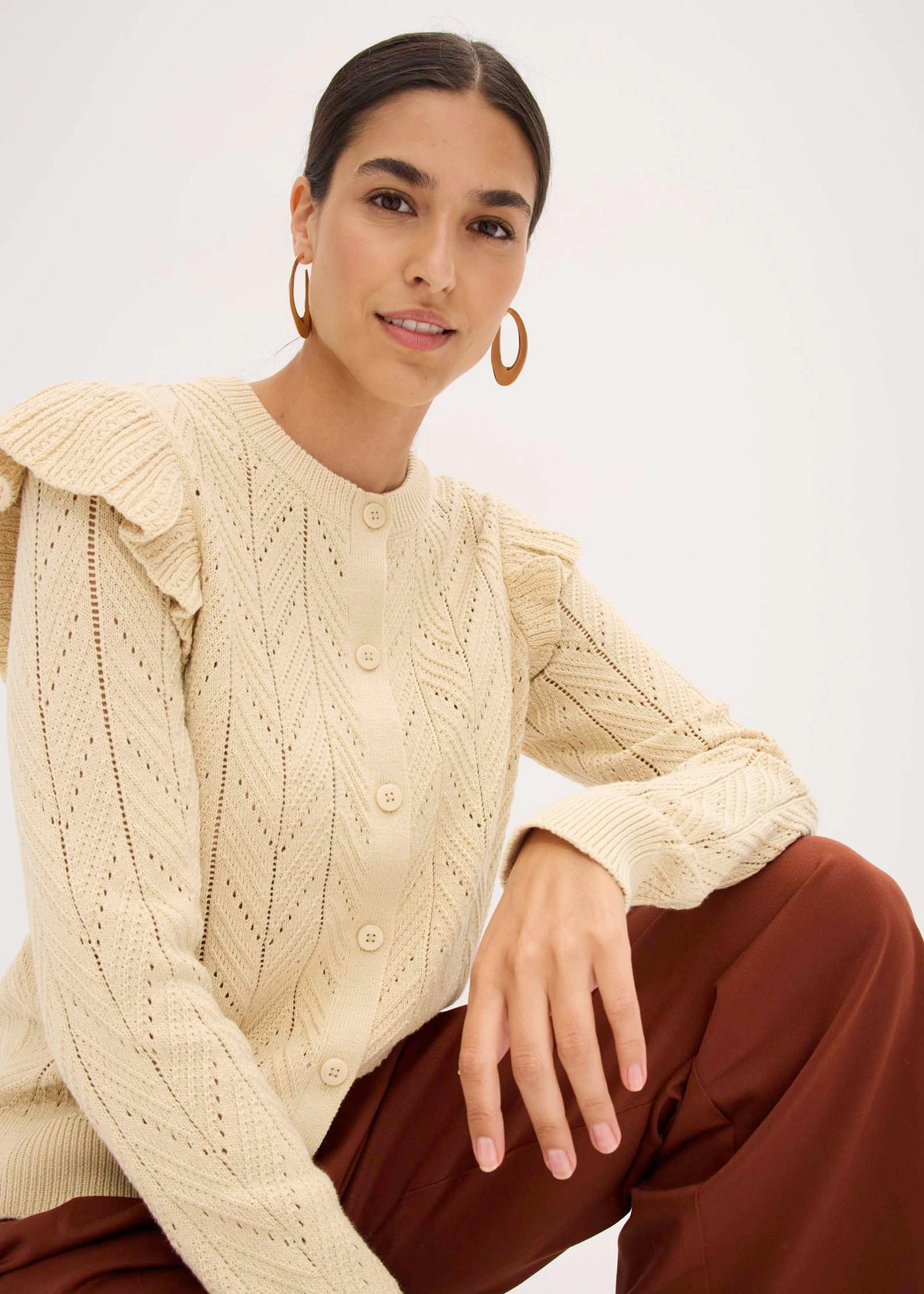 Ažurový pletený kabátek z bavlny • světle písková • bonprix obchod