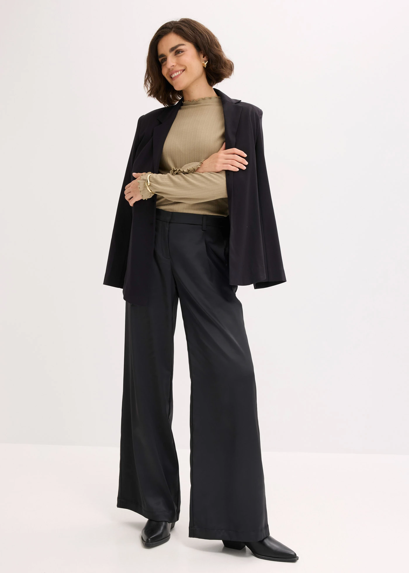 Pantalon de tailleur satiné • noir • product-page.page-title-suffix