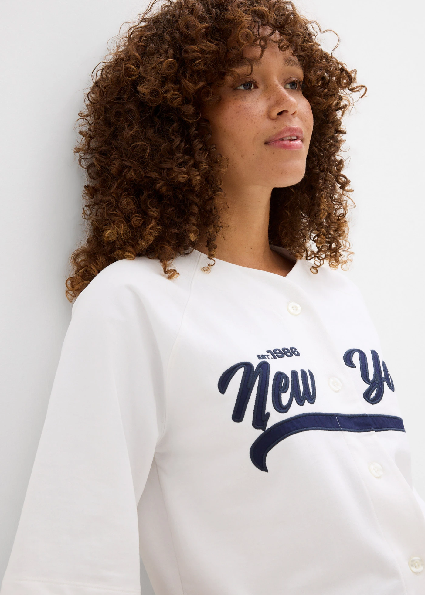 Oversize mikina z měkké bavlněné směsi • bílo-tmavě modrá • bonprix obchod