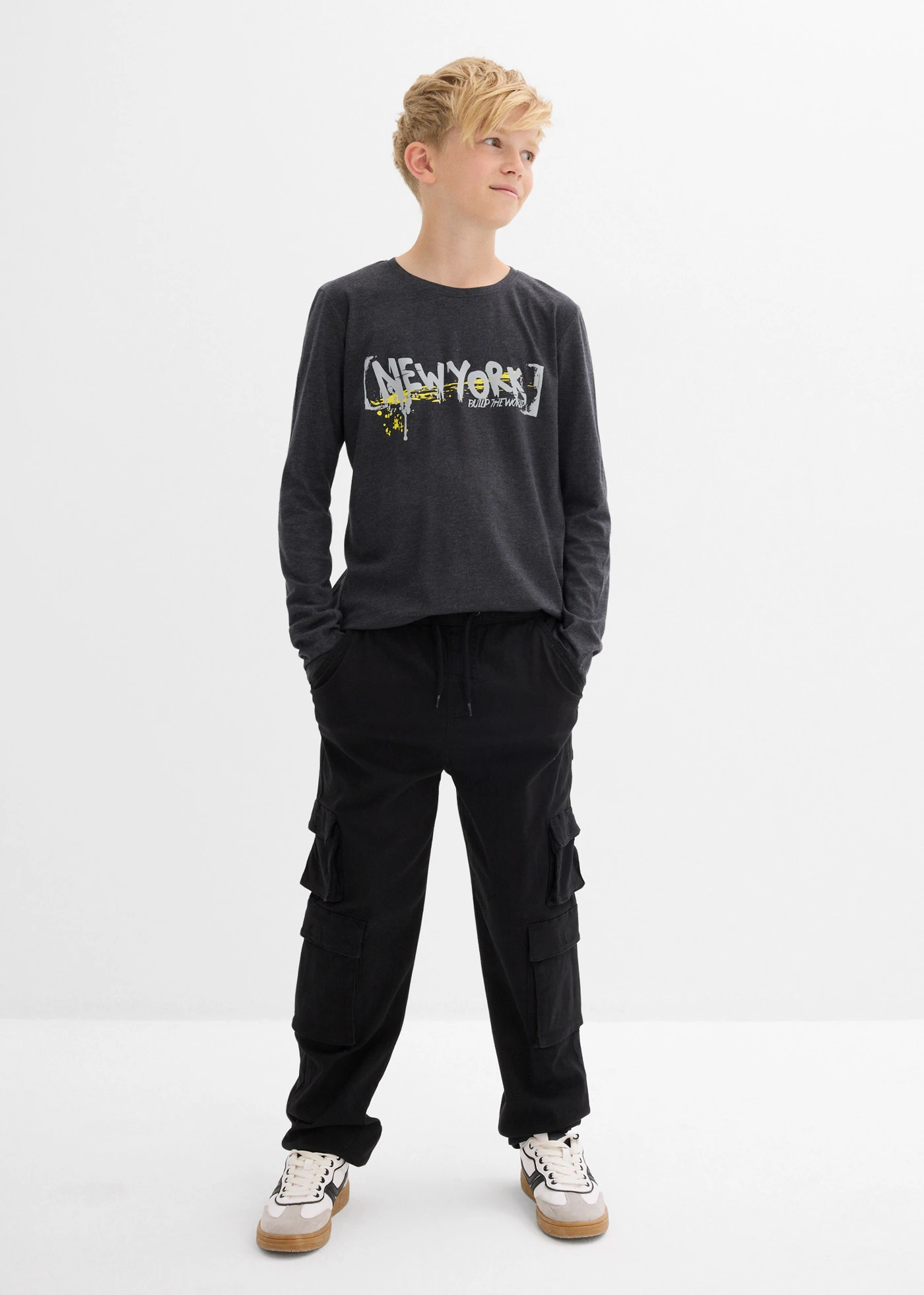 Triko s dlouhým rukávem a potiskem • antracitový melír s potiskem • bonprix obchod