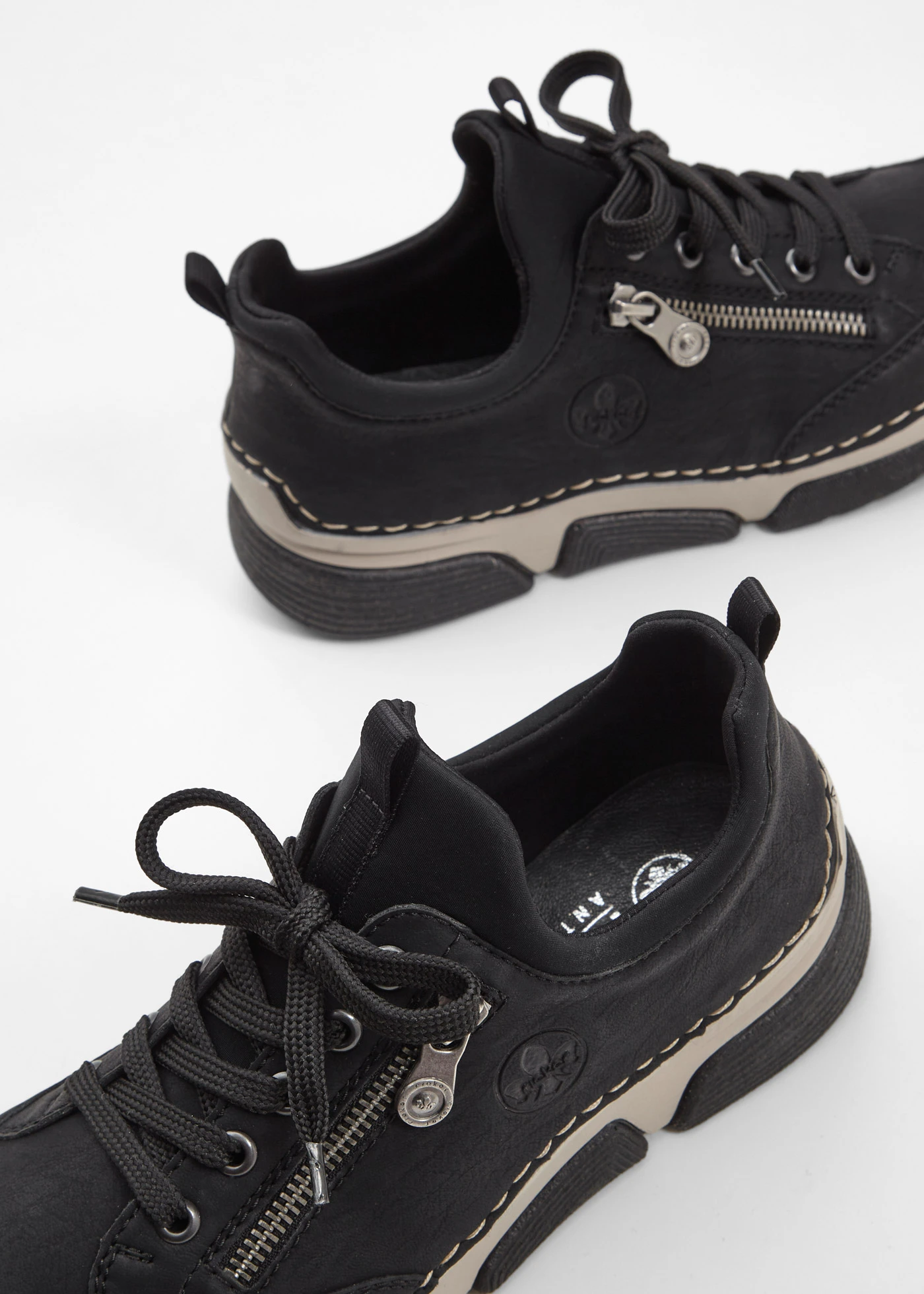 Tenisky značky Rieker • černá • bonprix obchod