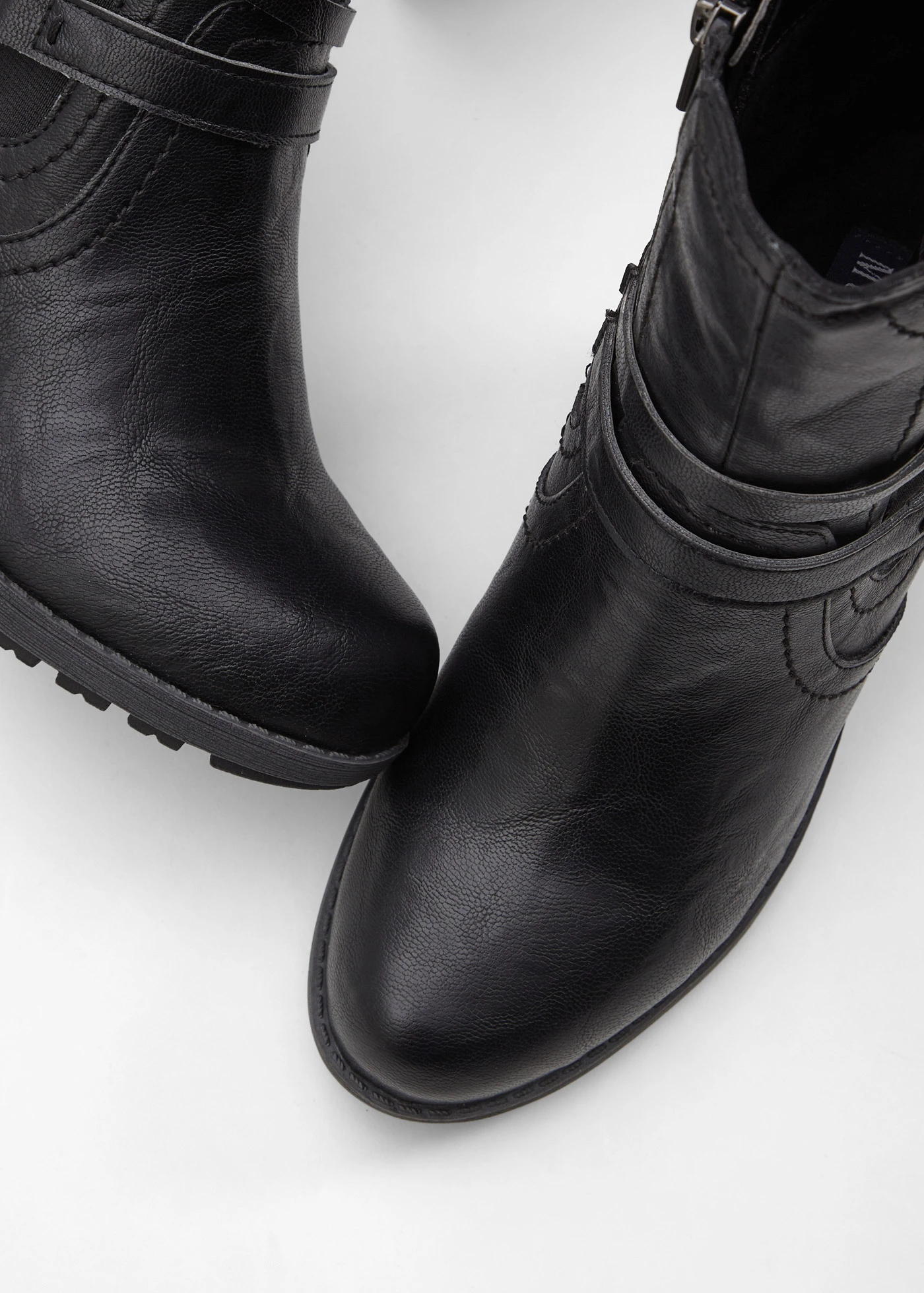 Kotníková obuv značky Mustang • černá • bonprix obchod