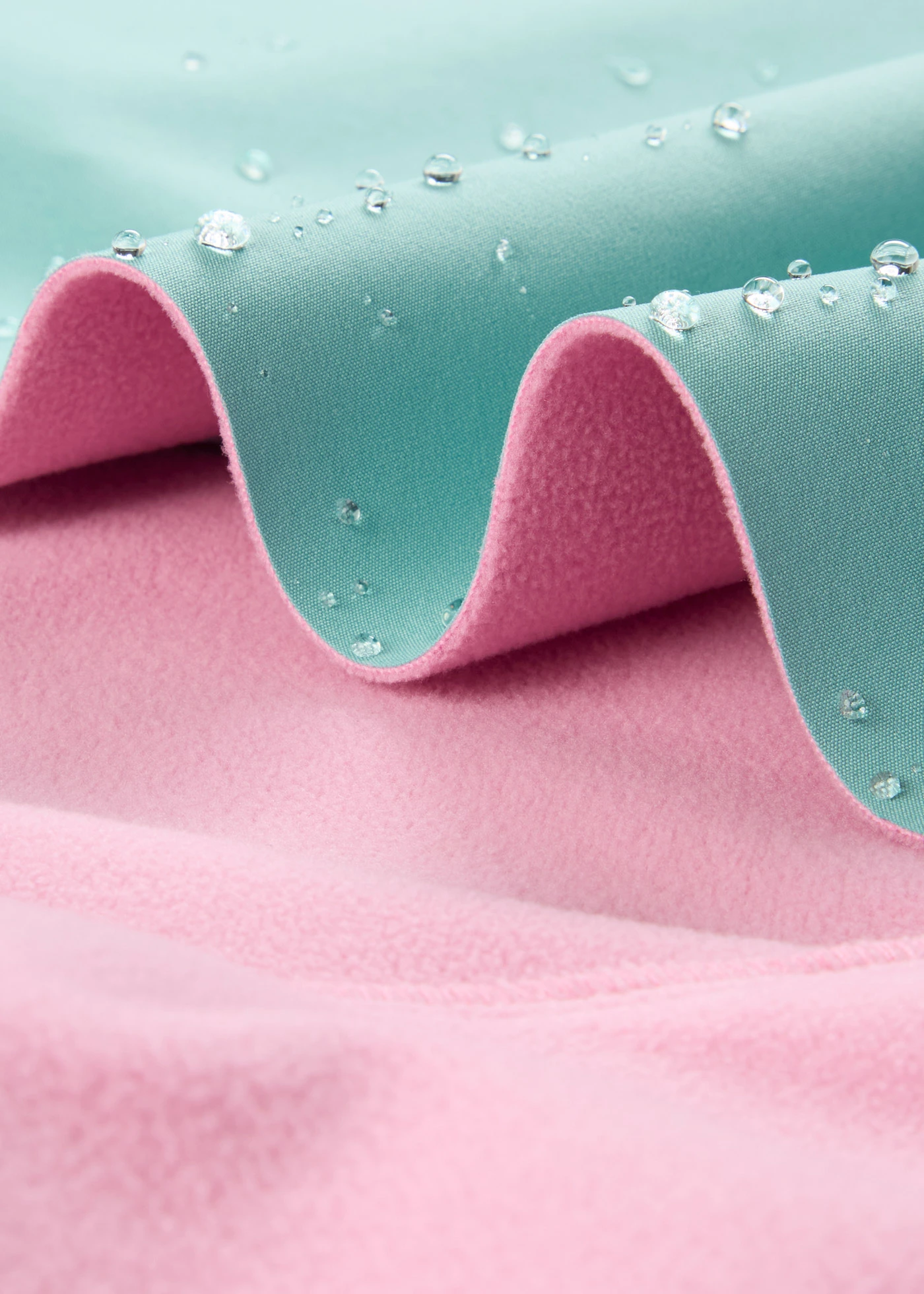 Veste softshell imperméable à capuche • turquoise clair/rose framboise • Boutique bonprix