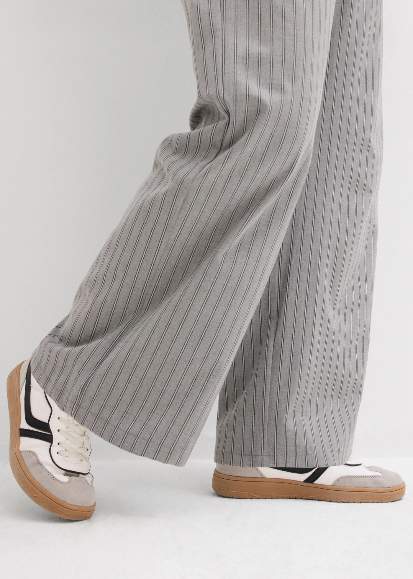 Instapbroek van soepele stof • grijs-leisteengrijs-wit gestreept plus size • bonprix online shop