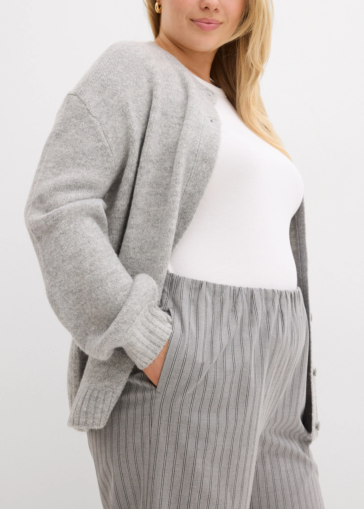 Instapbroek van soepele stof • grijs-leisteengrijs-wit gestreept plus size • bonprix online shop