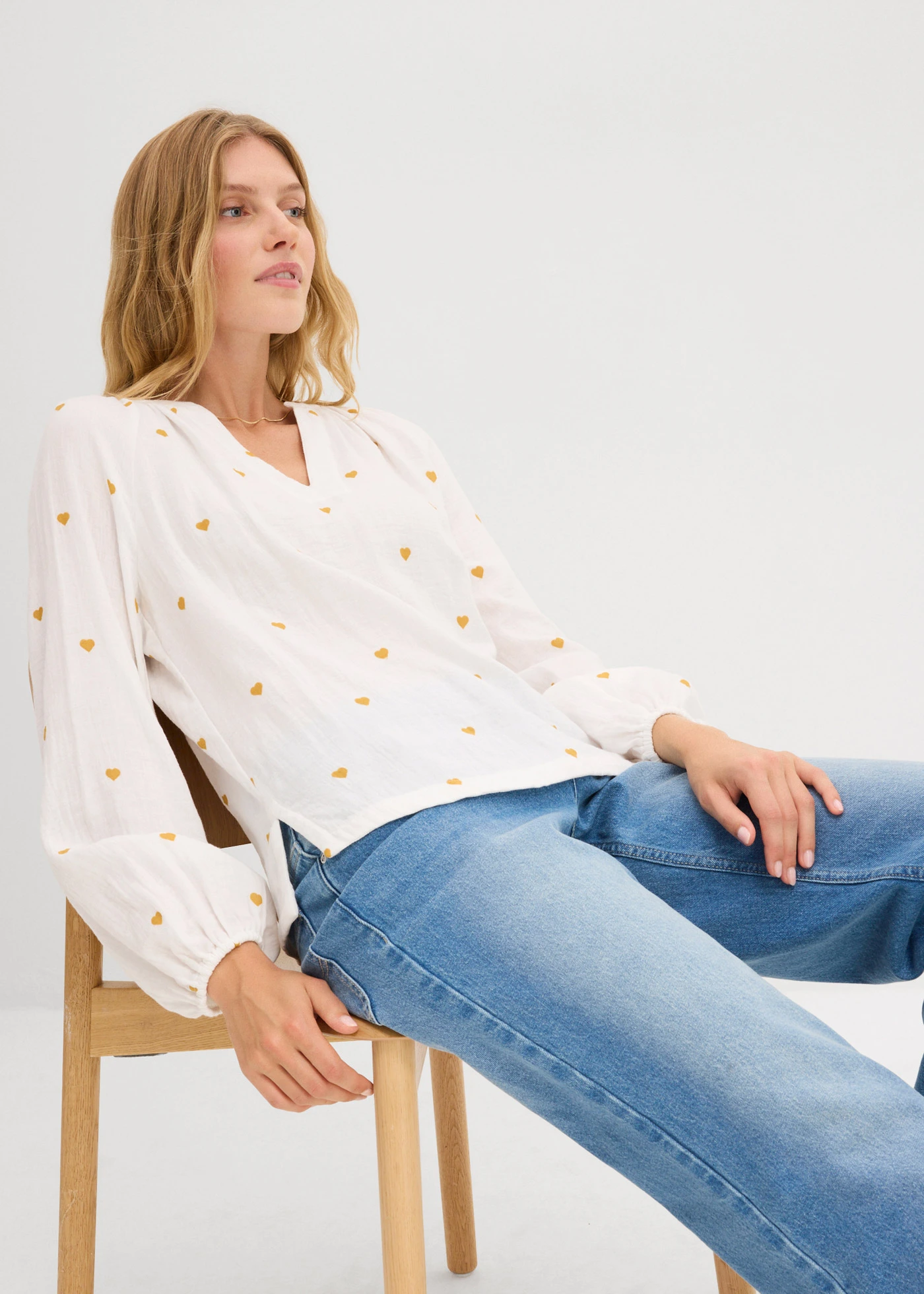 Mušelínová tunika • bílo-pískovcově hnědá s potiskem • bonprix obchod