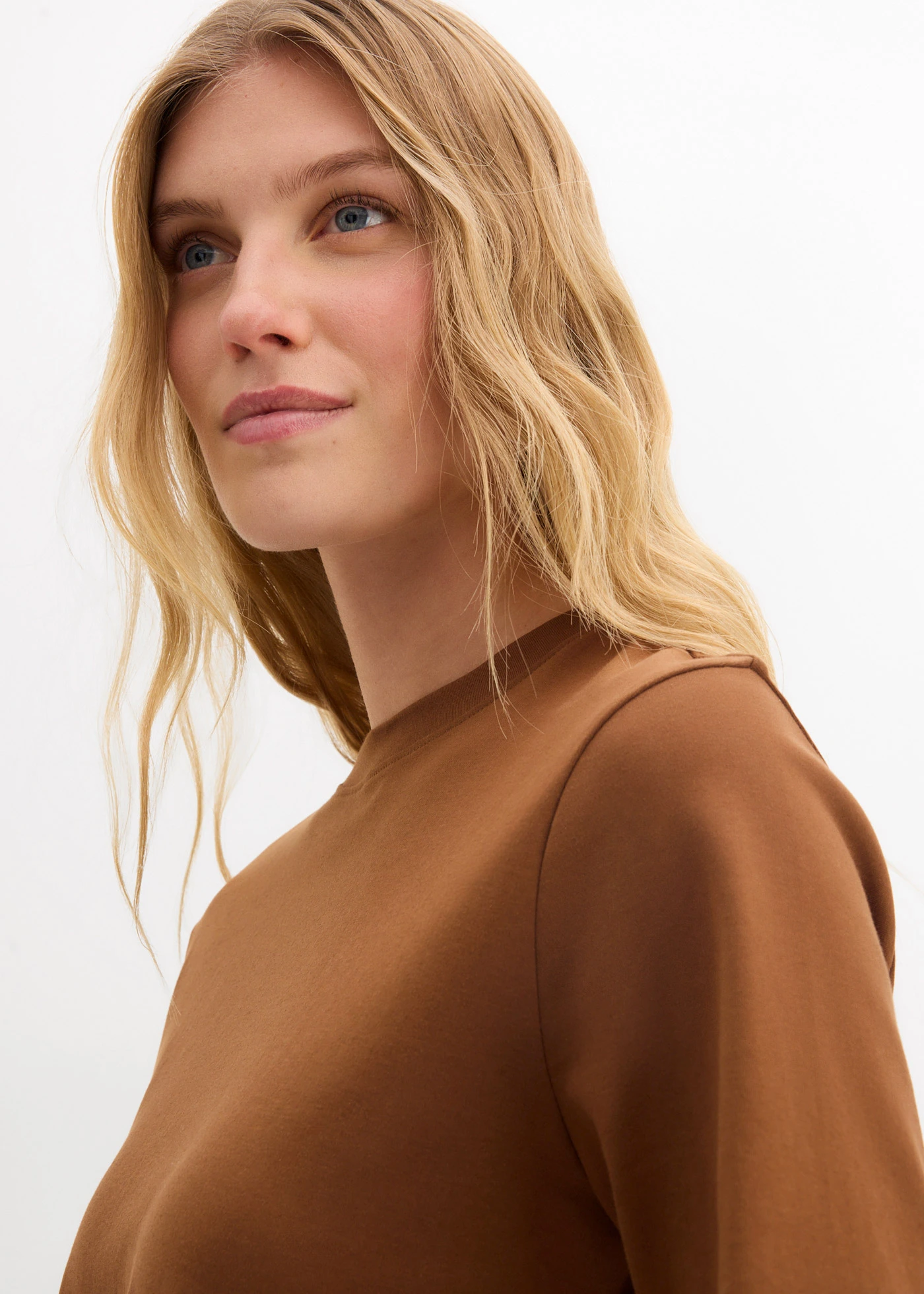 T-shirt épais 100% coton • toffee • Boutique bonprix