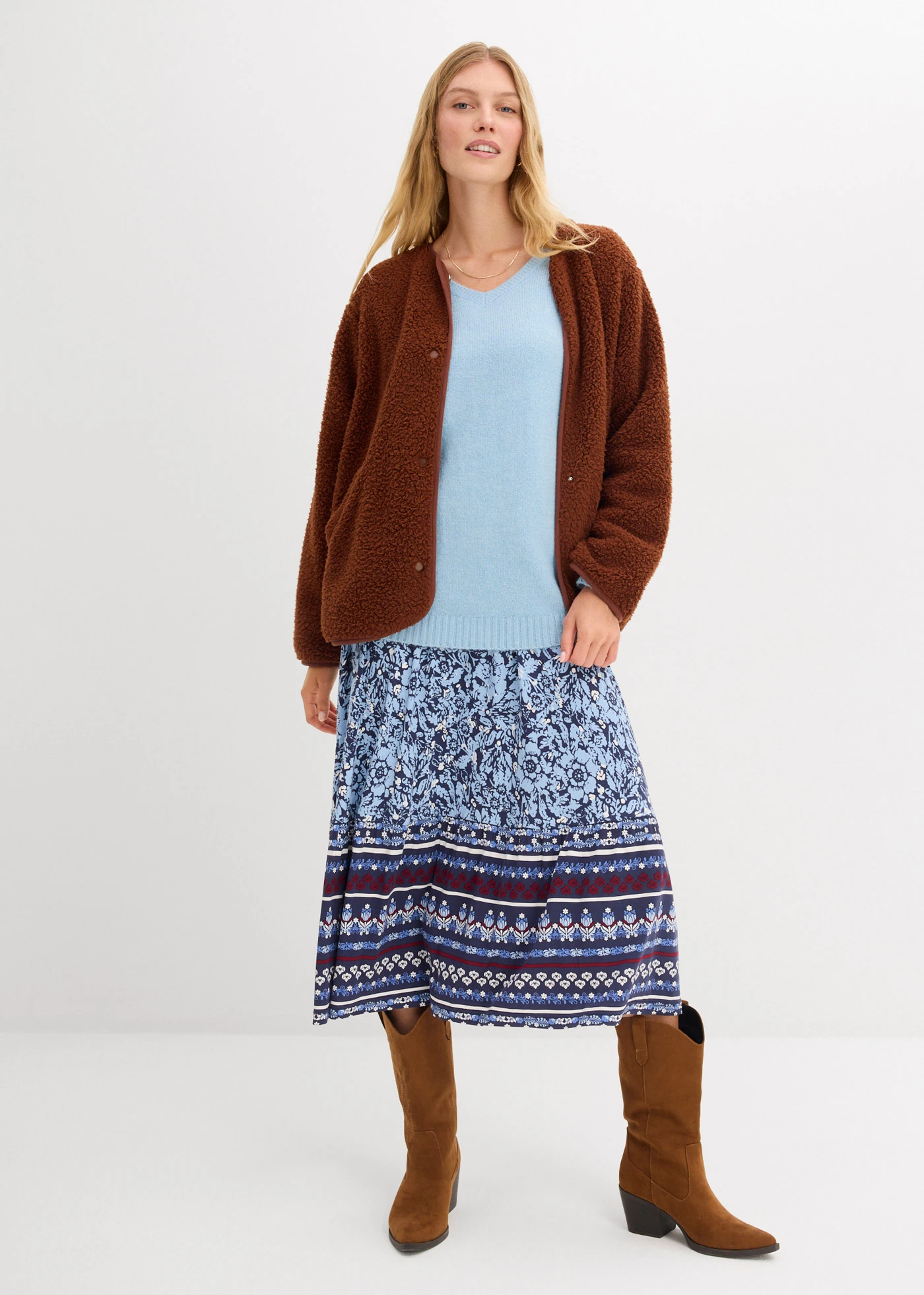 Měkký svetr z jemné pleteniny, s balonovými rukávy • ledově modrá s melírem • bonprix obchod