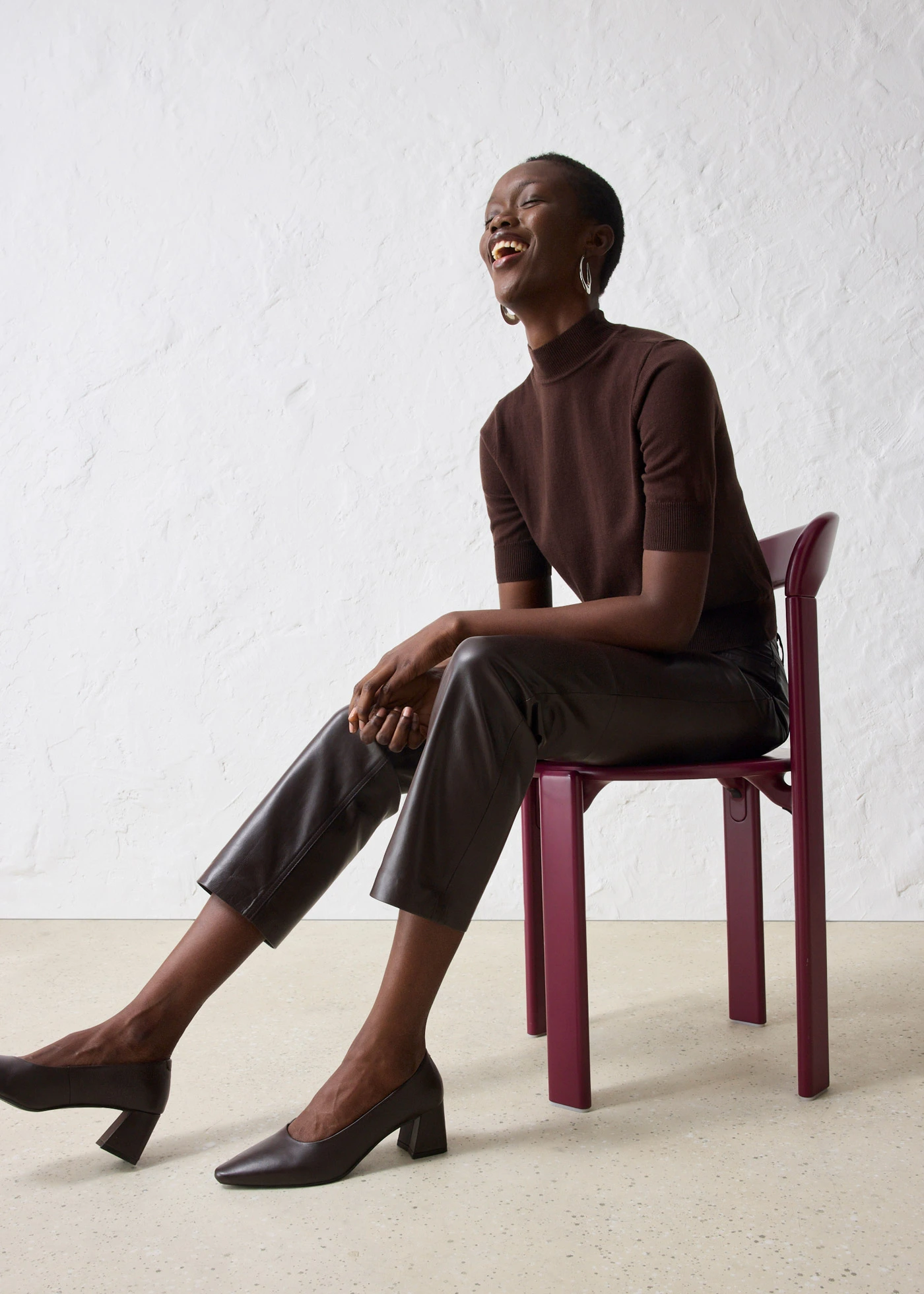 Svetr s rolákovým límcem z měkké vlněné směsi • tmavě hnědá • bonprix obchod