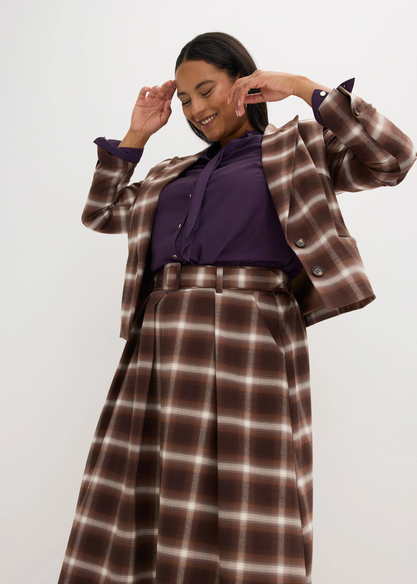 Kostkovaná skládaná sukně a pásek (2dílná souprava) • tmavě hnědo-světle hnědo-středně hnědo-slonovinová kostka plus size • bonprix obchod