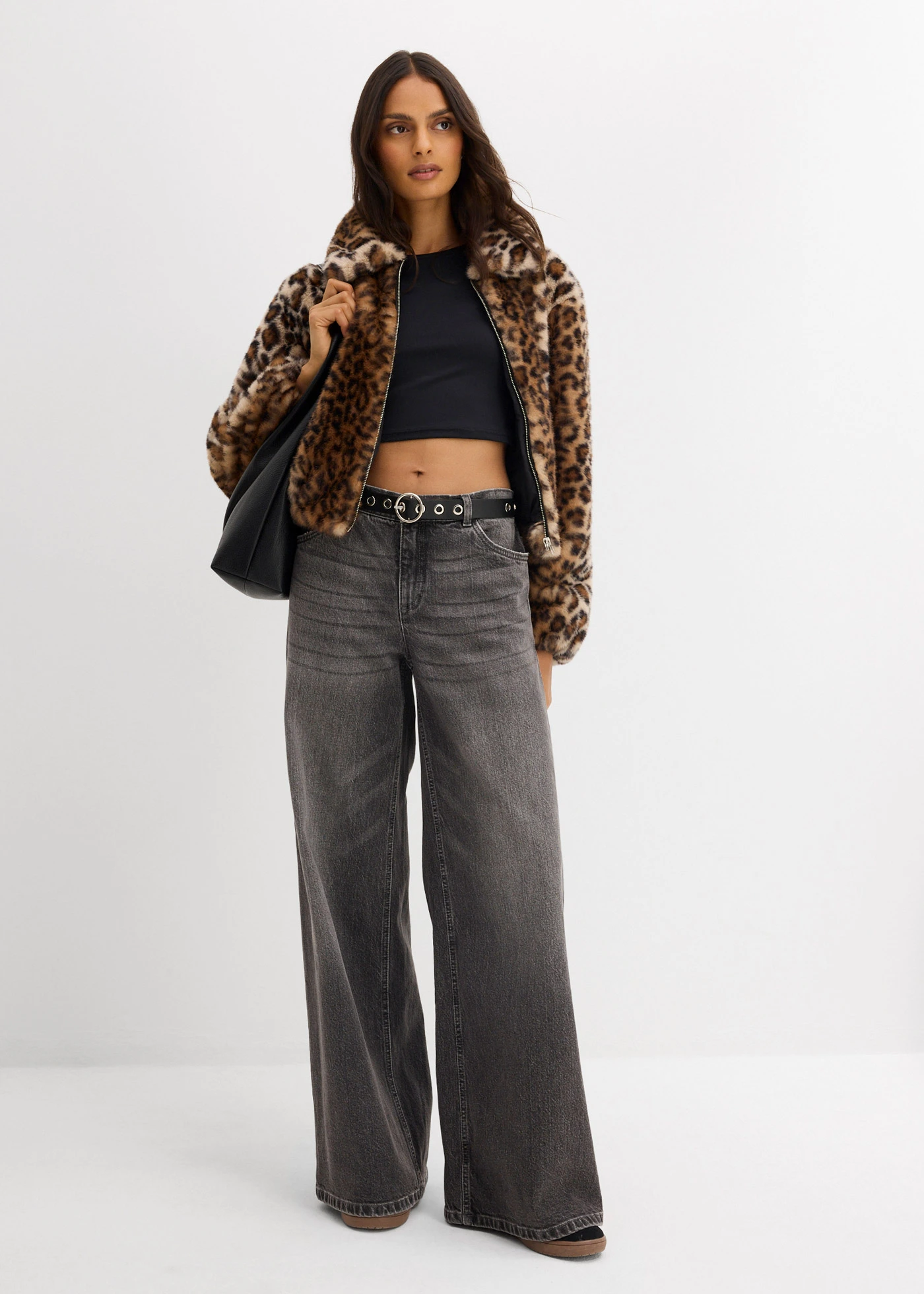 Oversize bunda z umělé kožešiny • světle pískovo- hnědá moka-černá s leopardím potiskem • bonprix obchod