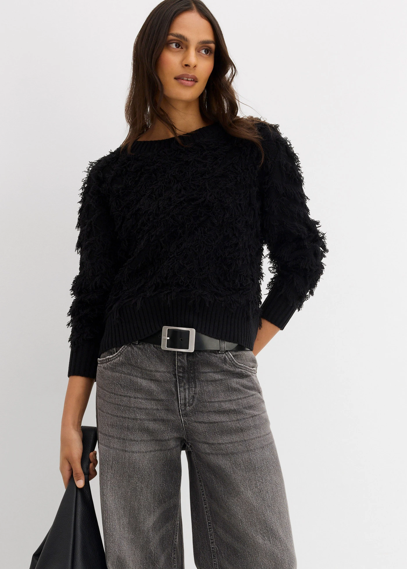 Svetr ze silnější pleteniny, s třásněmi • černá • bonprix obchod