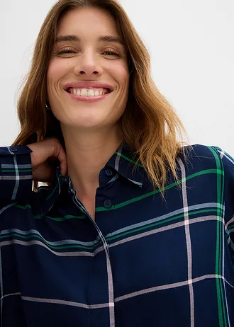 Dlouhá halenka ze splývavé viskózy • tmavě modrá kostka • bonprix obchod