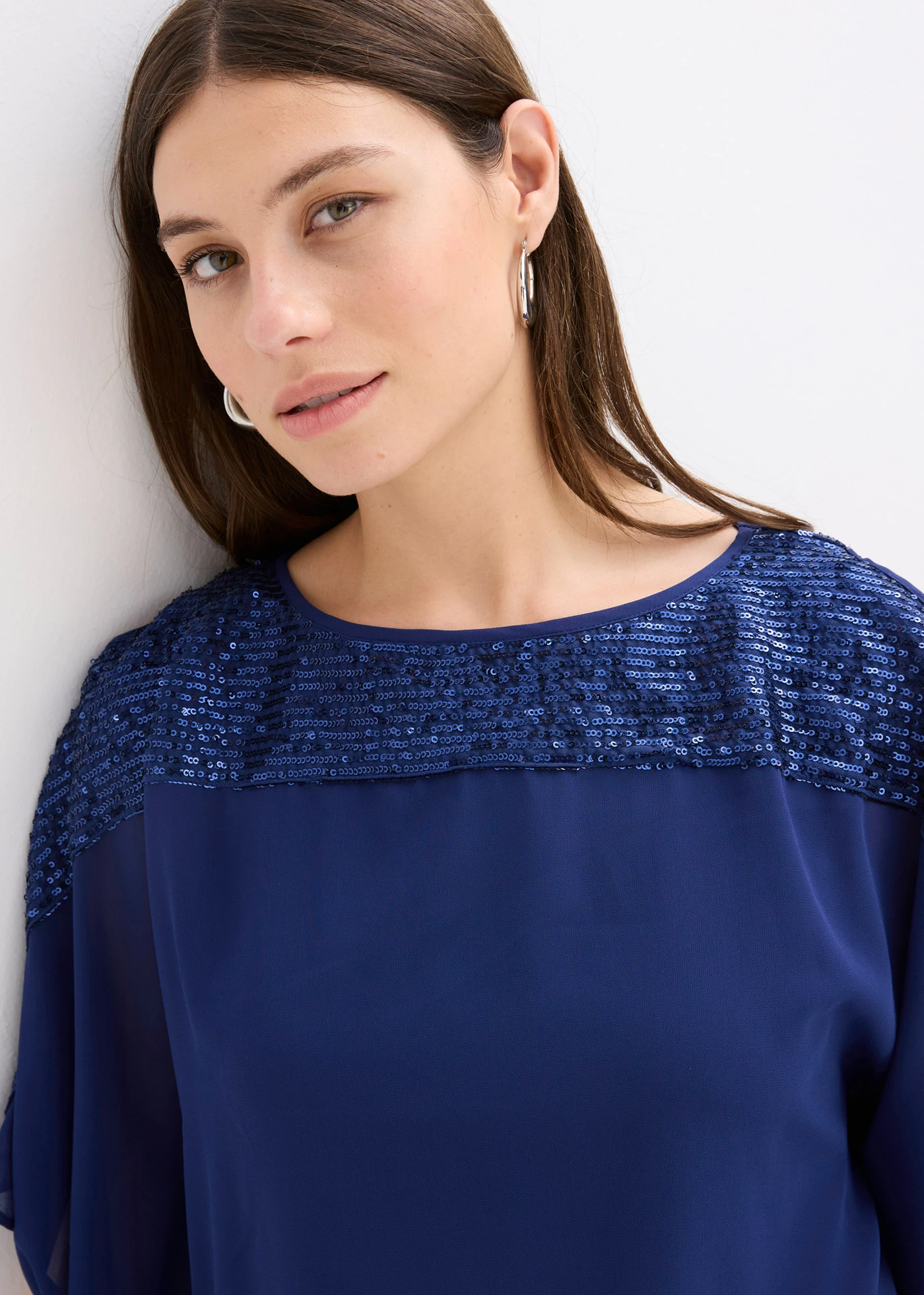 Tunika s pajetkami • půlnoční modrá • bonprix obchod