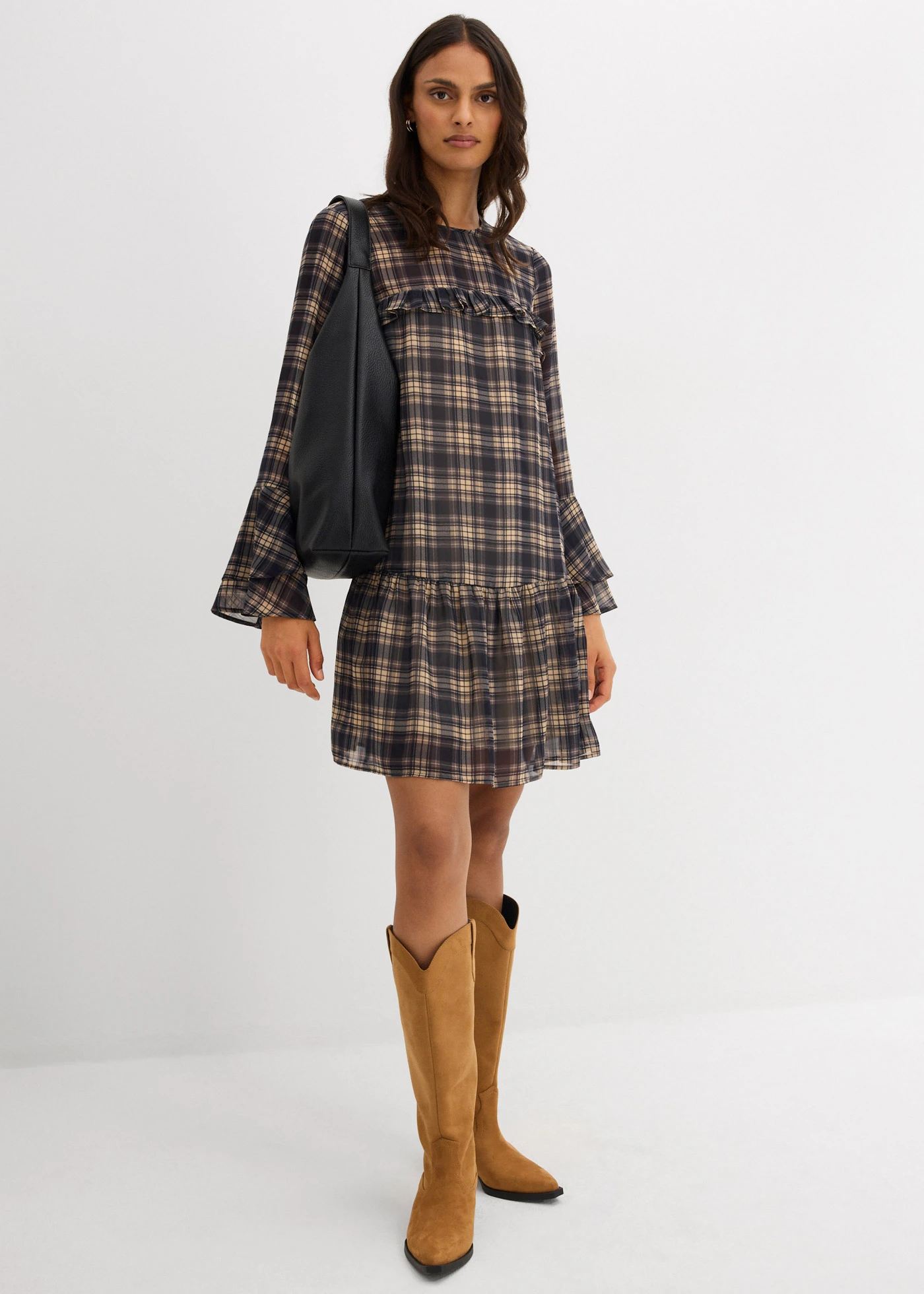 Robe en mousseline à volants • noir carreaux • Boutique bonprix