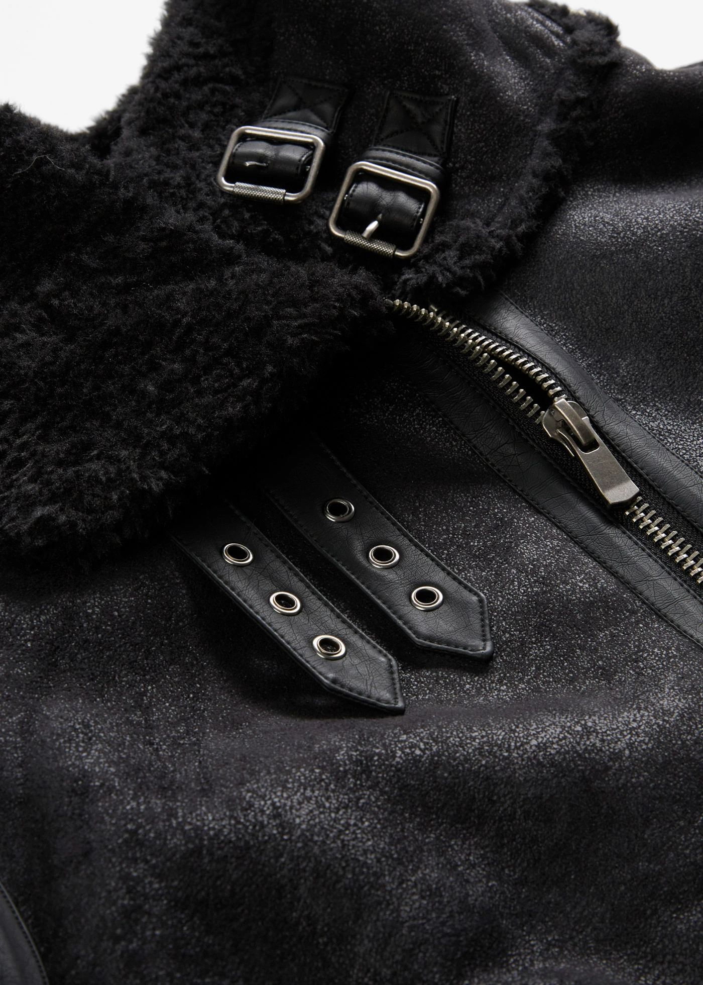 Korte imitatieleren jas met teddy voering • zwart • bonprix online shop