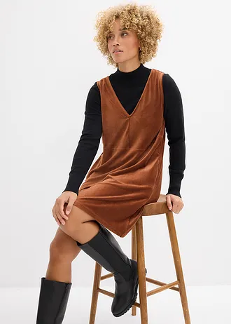 Robe salopette en jersey velours côtelé, longueur genou • brique • Boutique bonprix