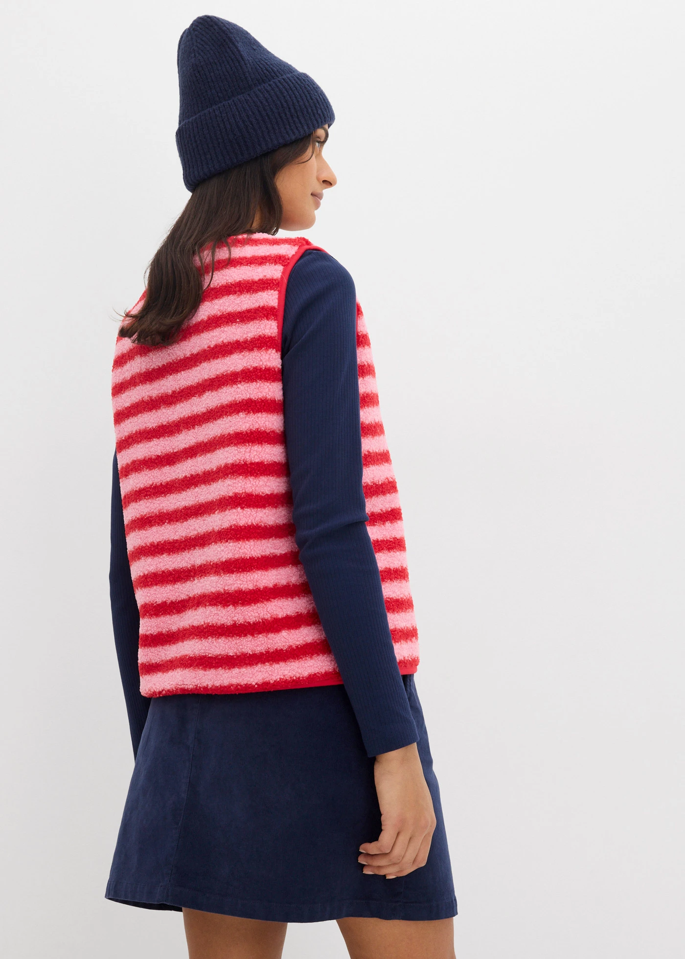 Vesta z umělé kožešiny • malinově růžovo-červená s proužky • bonprix obchod