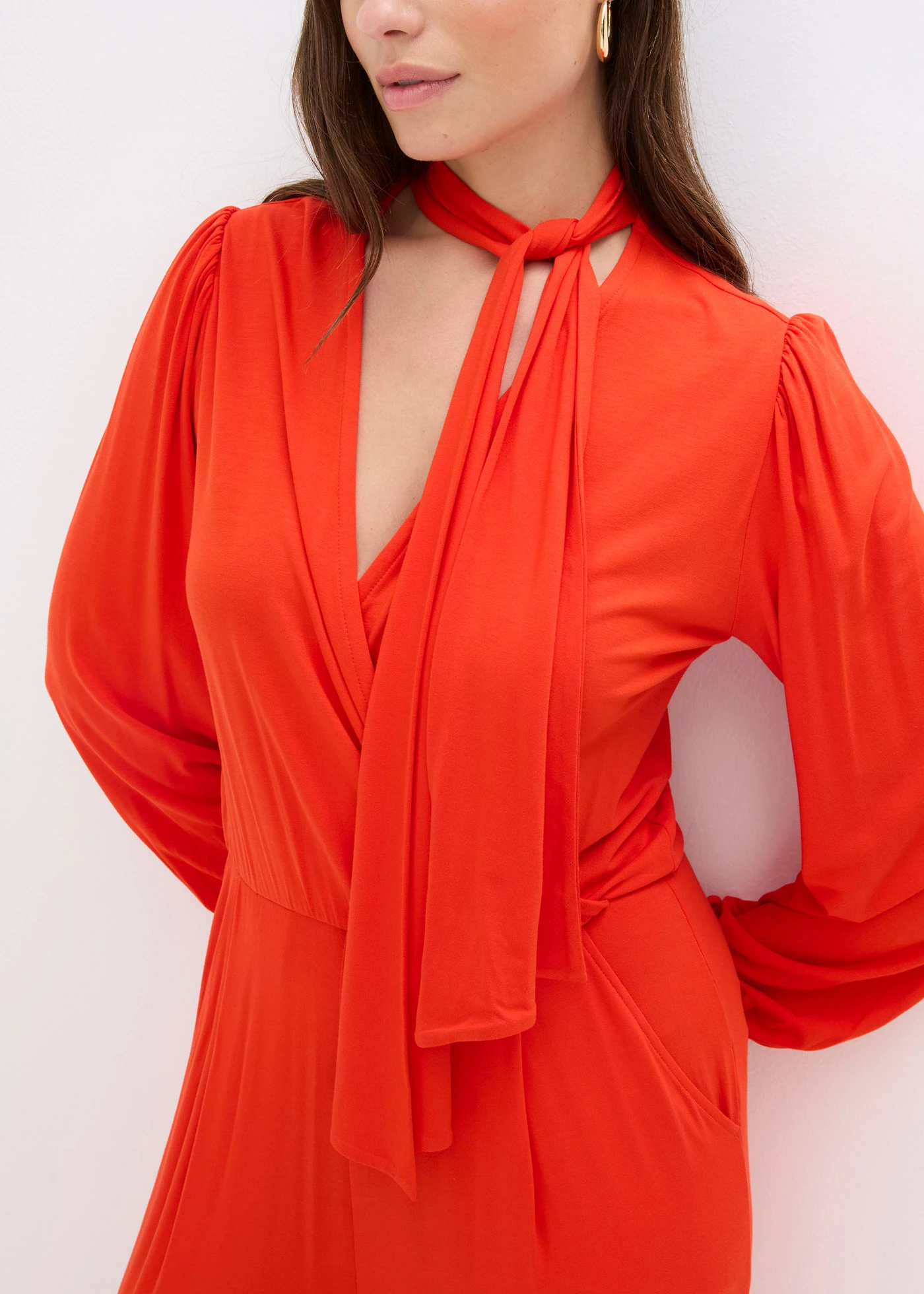 Overal ze splývavé viskózové směsi • červená • bonprix obchod