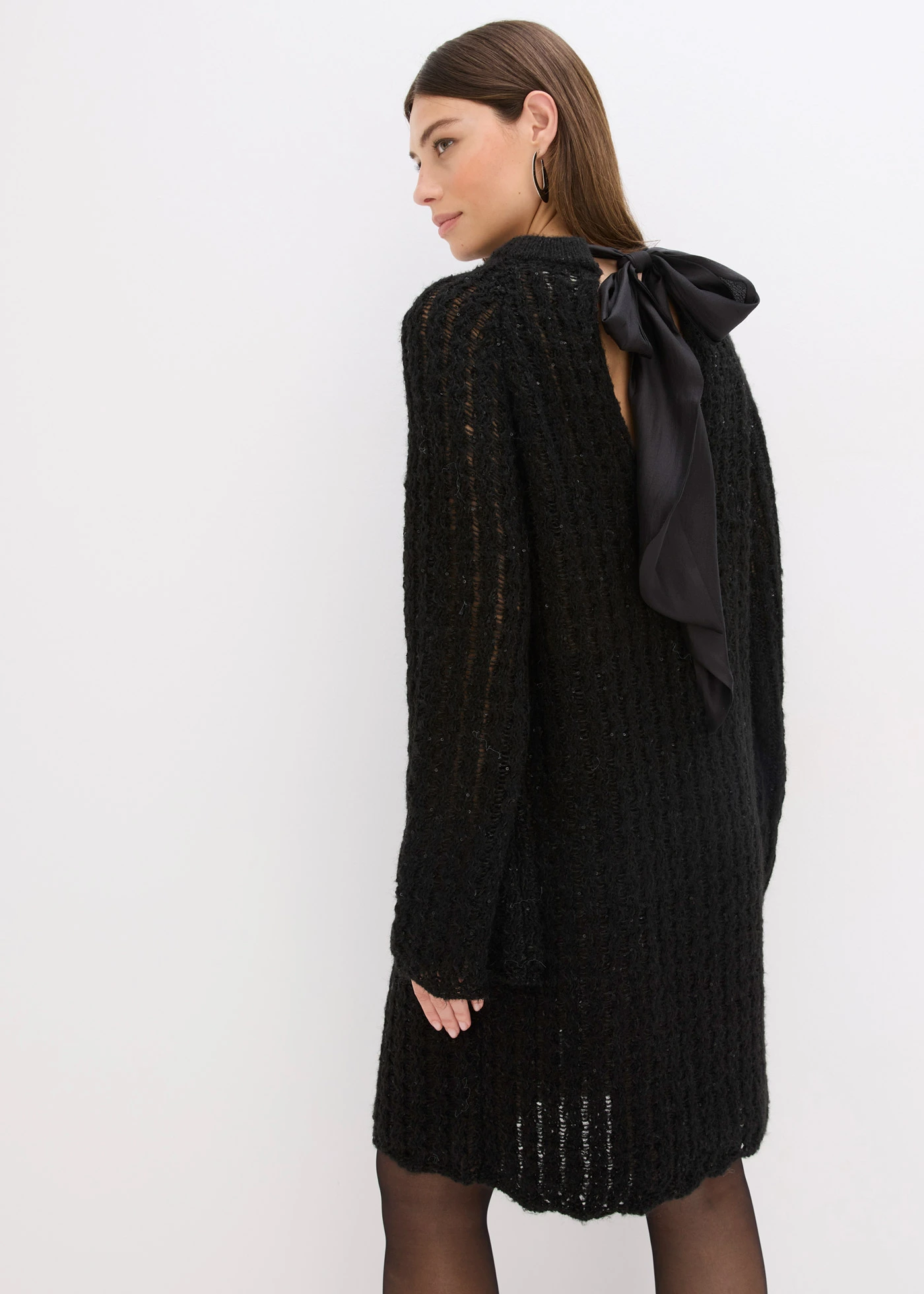 Licht transparante, gebreide mini jurk met satijnen strik • zwart • bonprix online shop