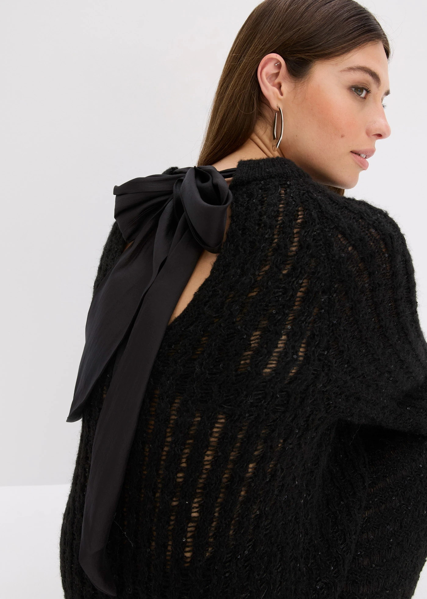 Licht transparante, gebreide mini jurk met satijnen strik • zwart • bonprix online shop