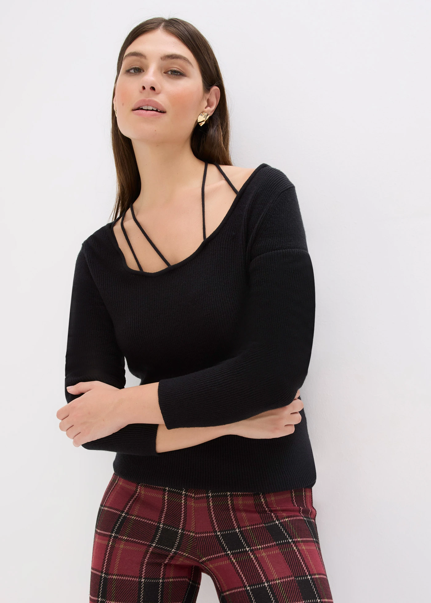 Pulover din tricot fin cu decolteu adânc • negru • magazin bonprix