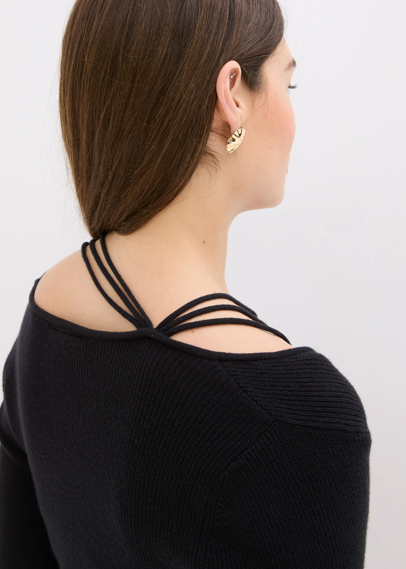 Pulover din tricot fin cu decolteu adânc • negru • magazin bonprix