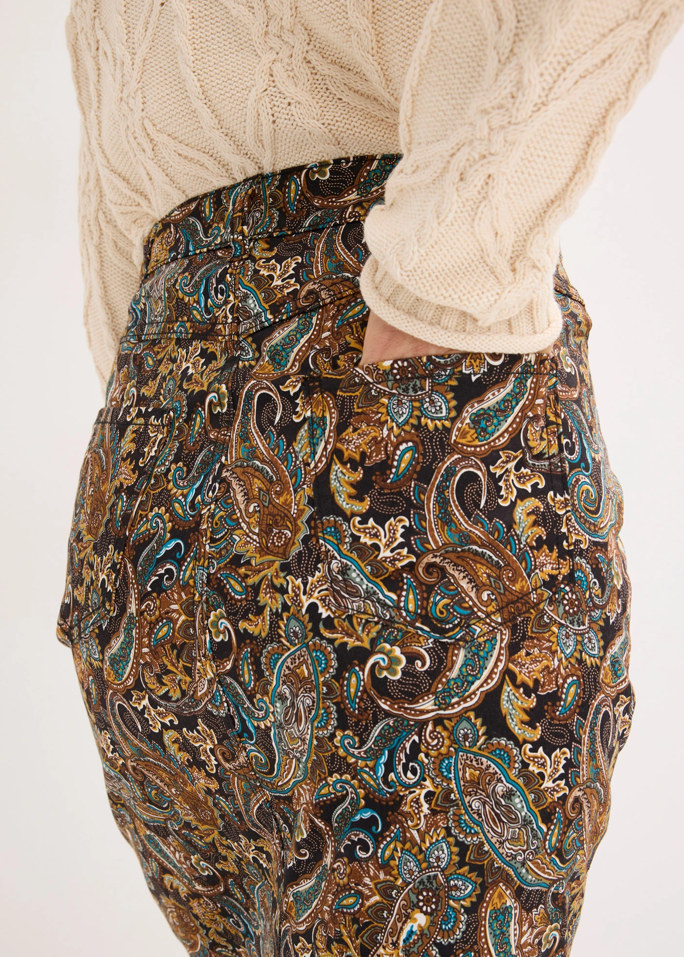 Strečová sukně s bavlnou • černo-béžový kašmírový vzor • bonprix obchod