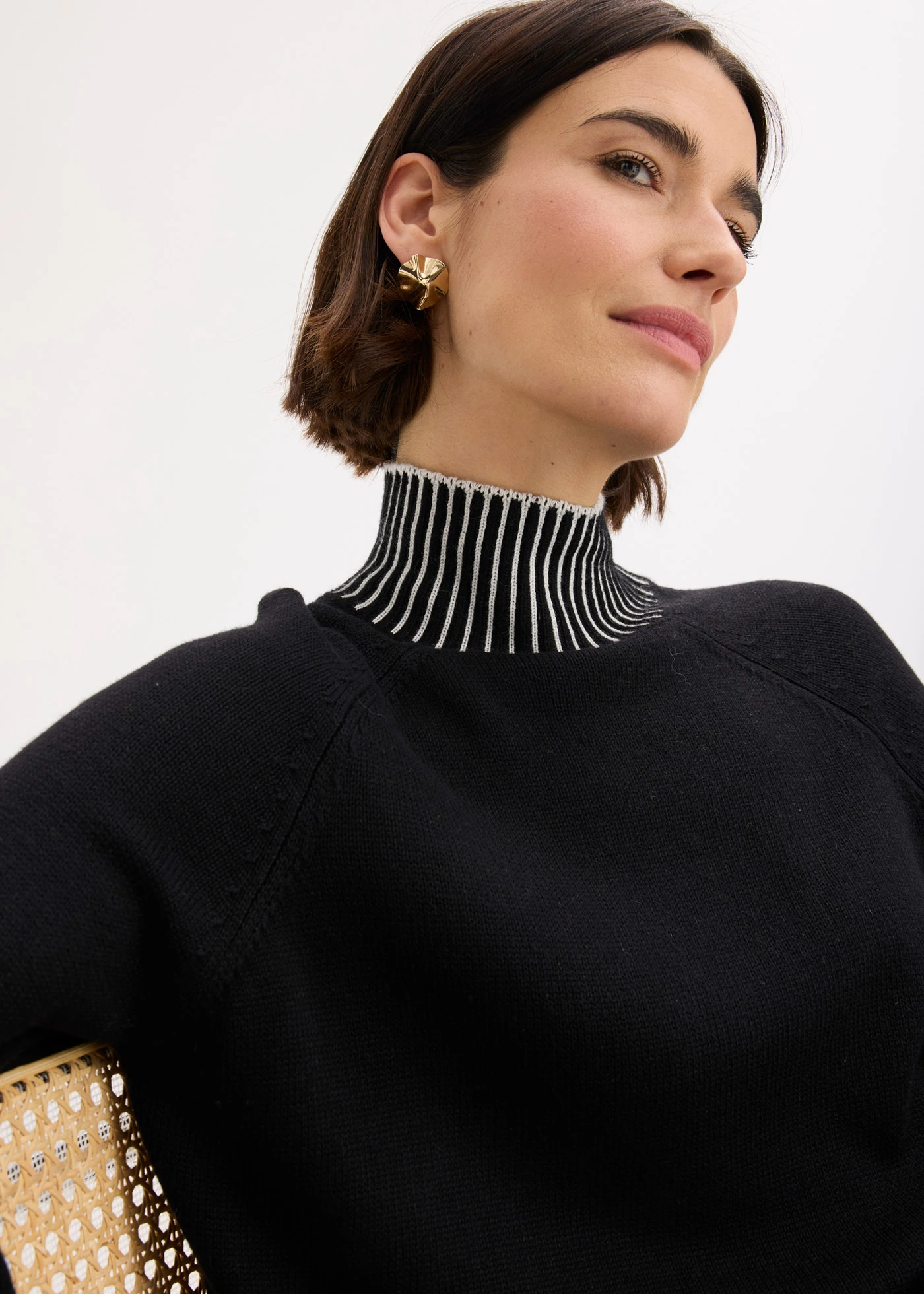 Trui met opstaande kraag en kasjmier • zwart-natuurbeige • bonprix online shop